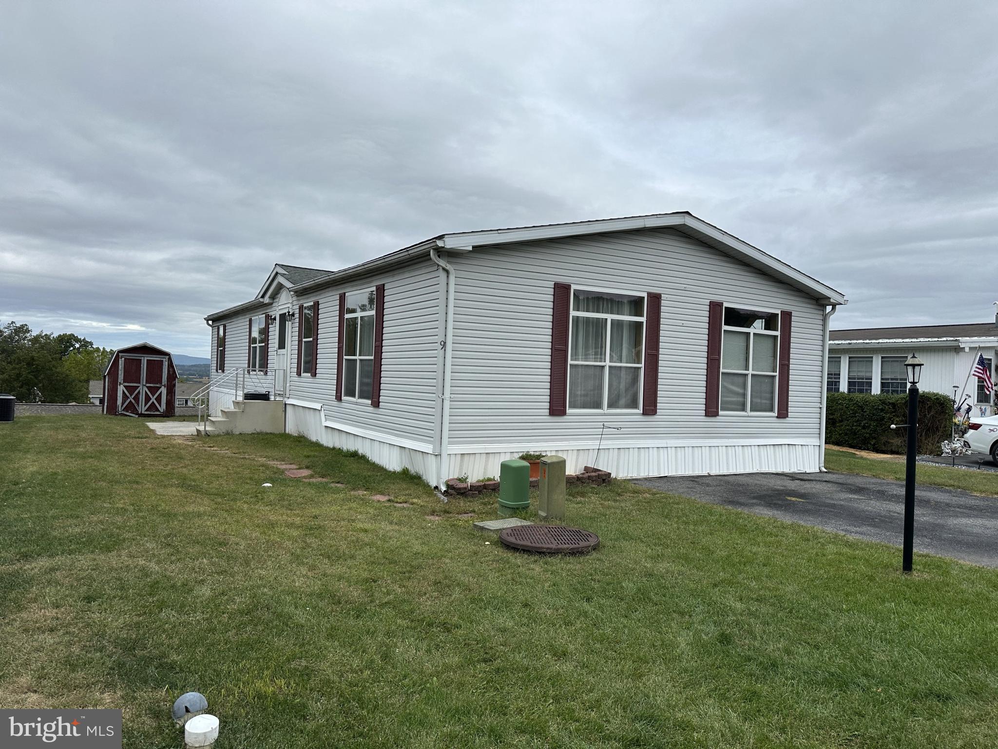 9 MOUNTAIN VIEW LANE