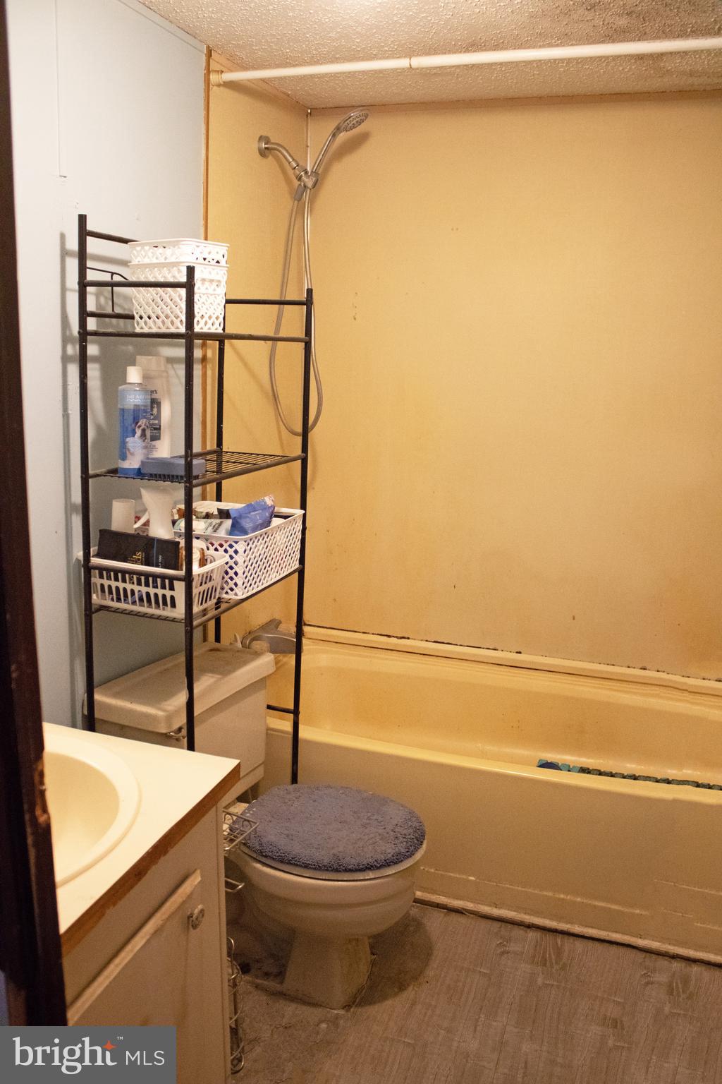 HOLIDAY PINES - Residential