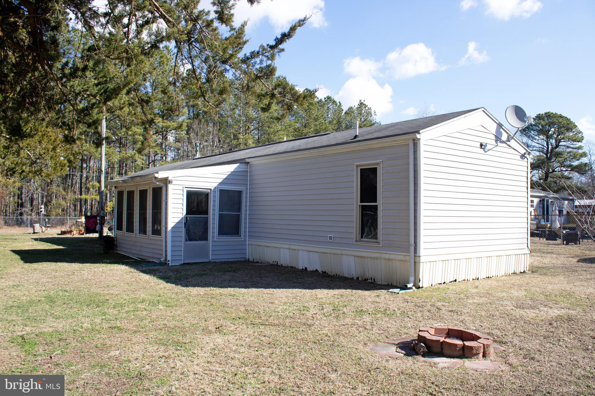 HOLIDAY PINES - Residential