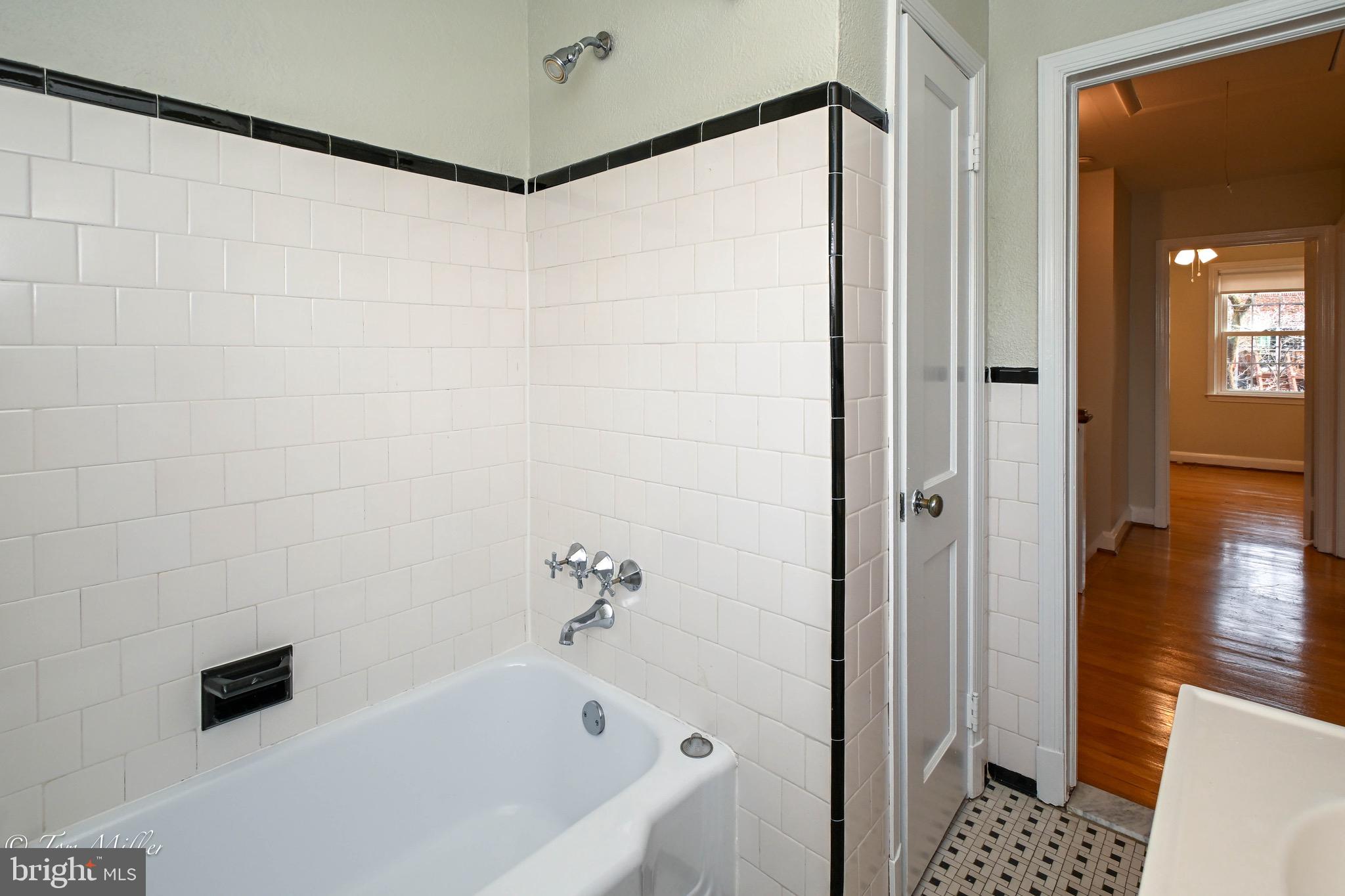 RODGERS FORGE - Residential Lease