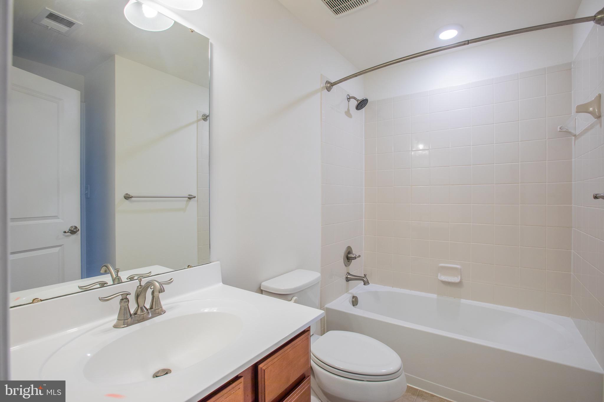 GREENBELT - Residential Lease