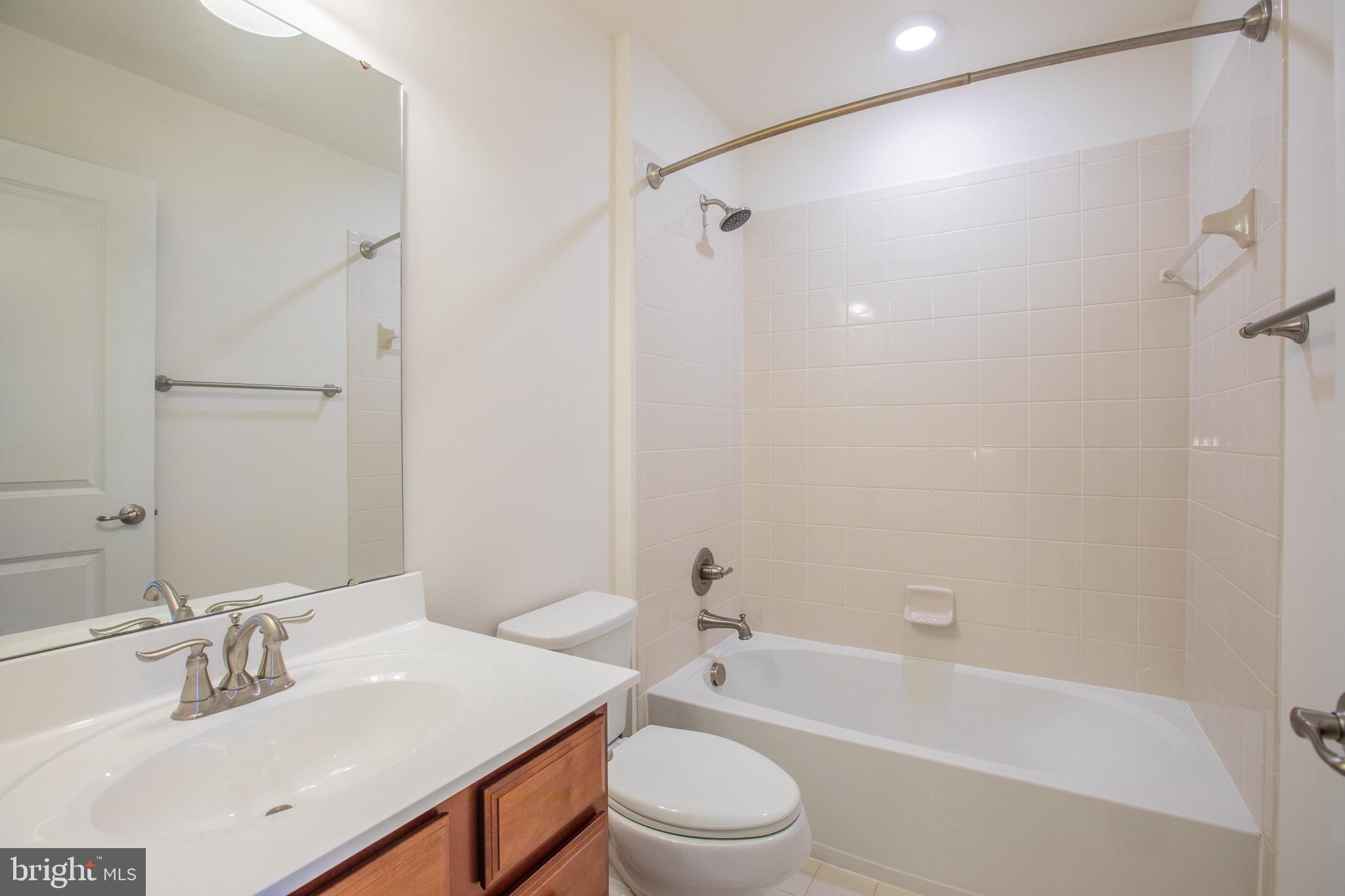 GREENBELT - Residential Lease