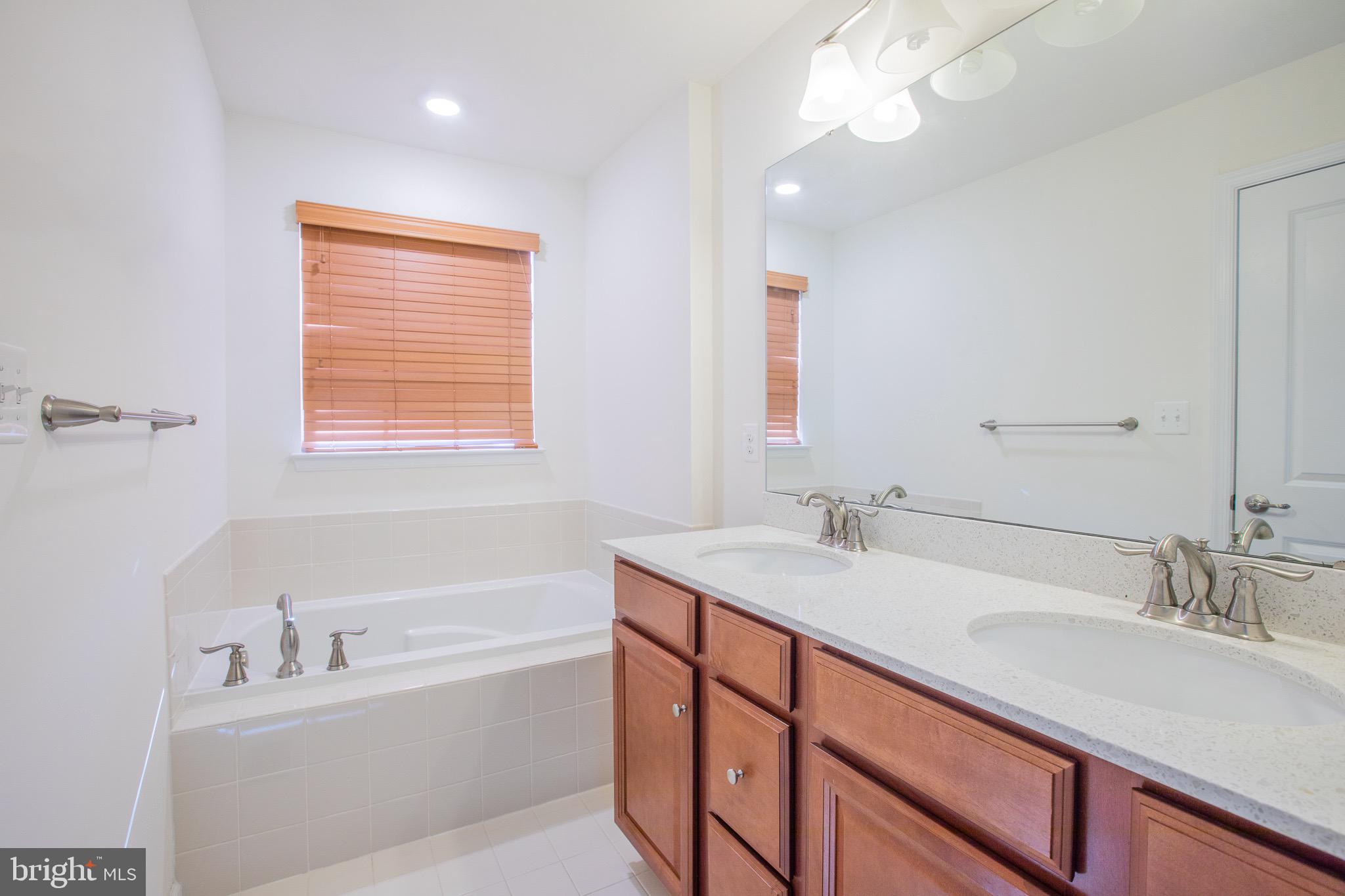 GREENBELT - Residential Lease