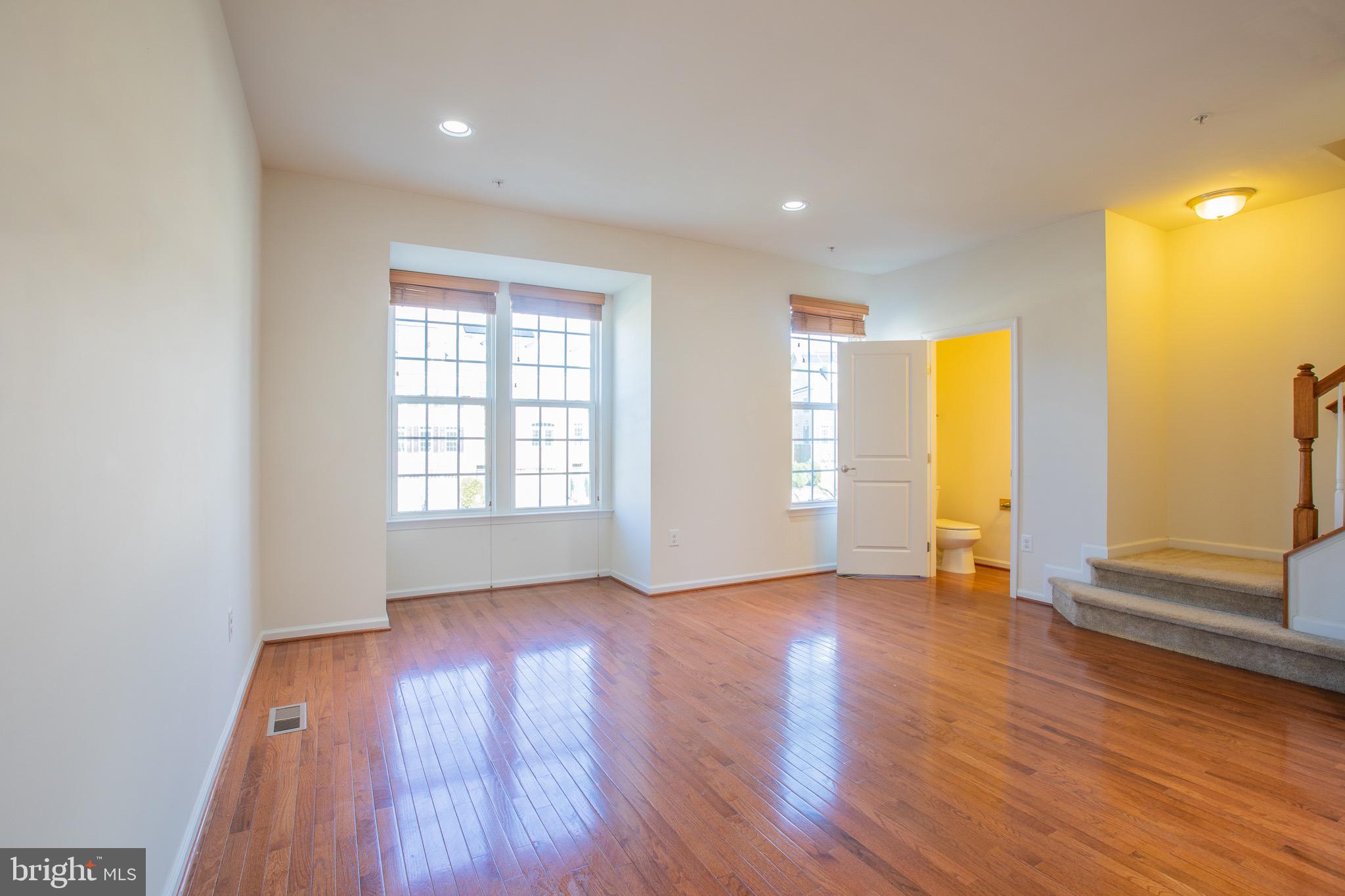 GREENBELT - Residential Lease