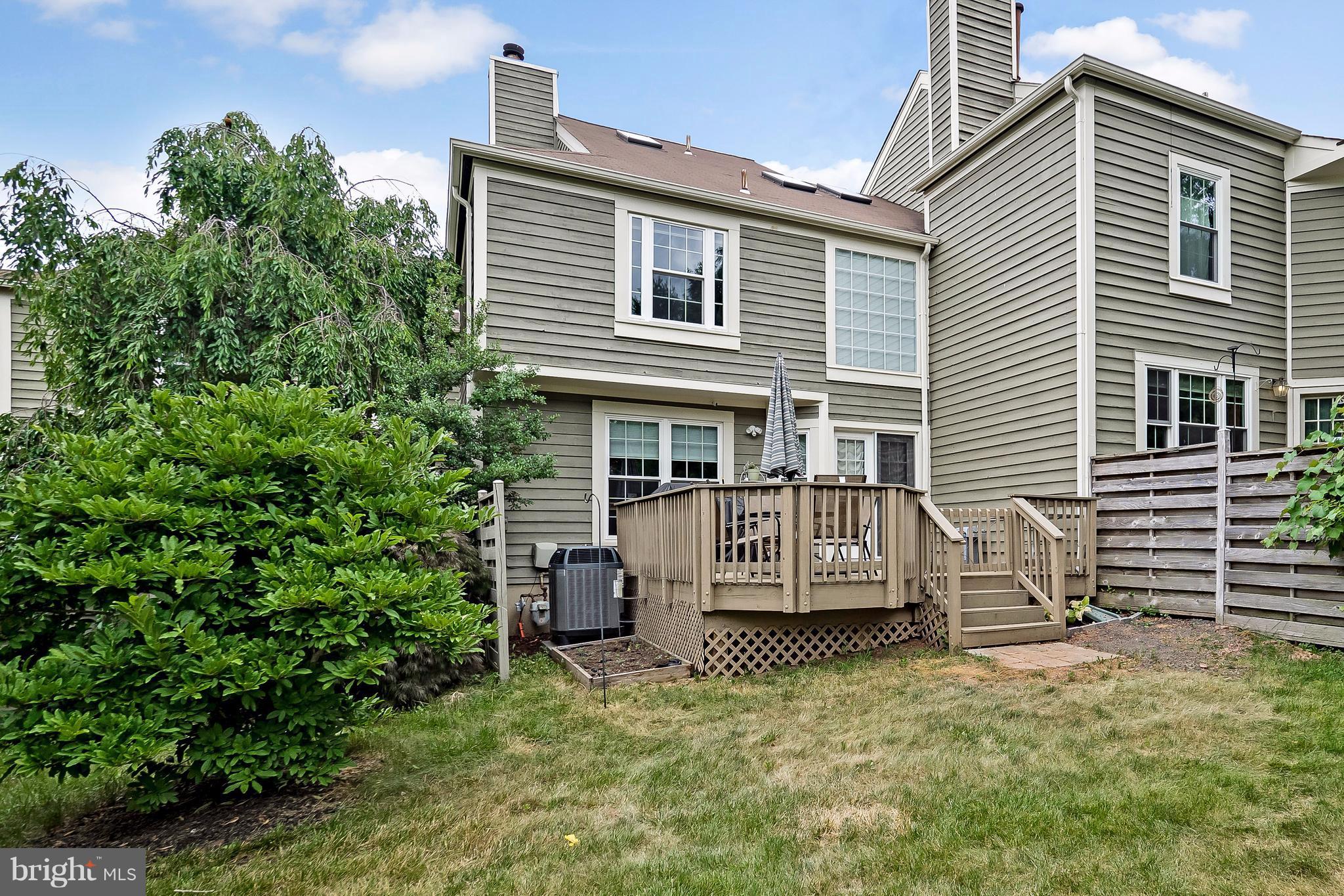 ASHBURN FARM - Residential