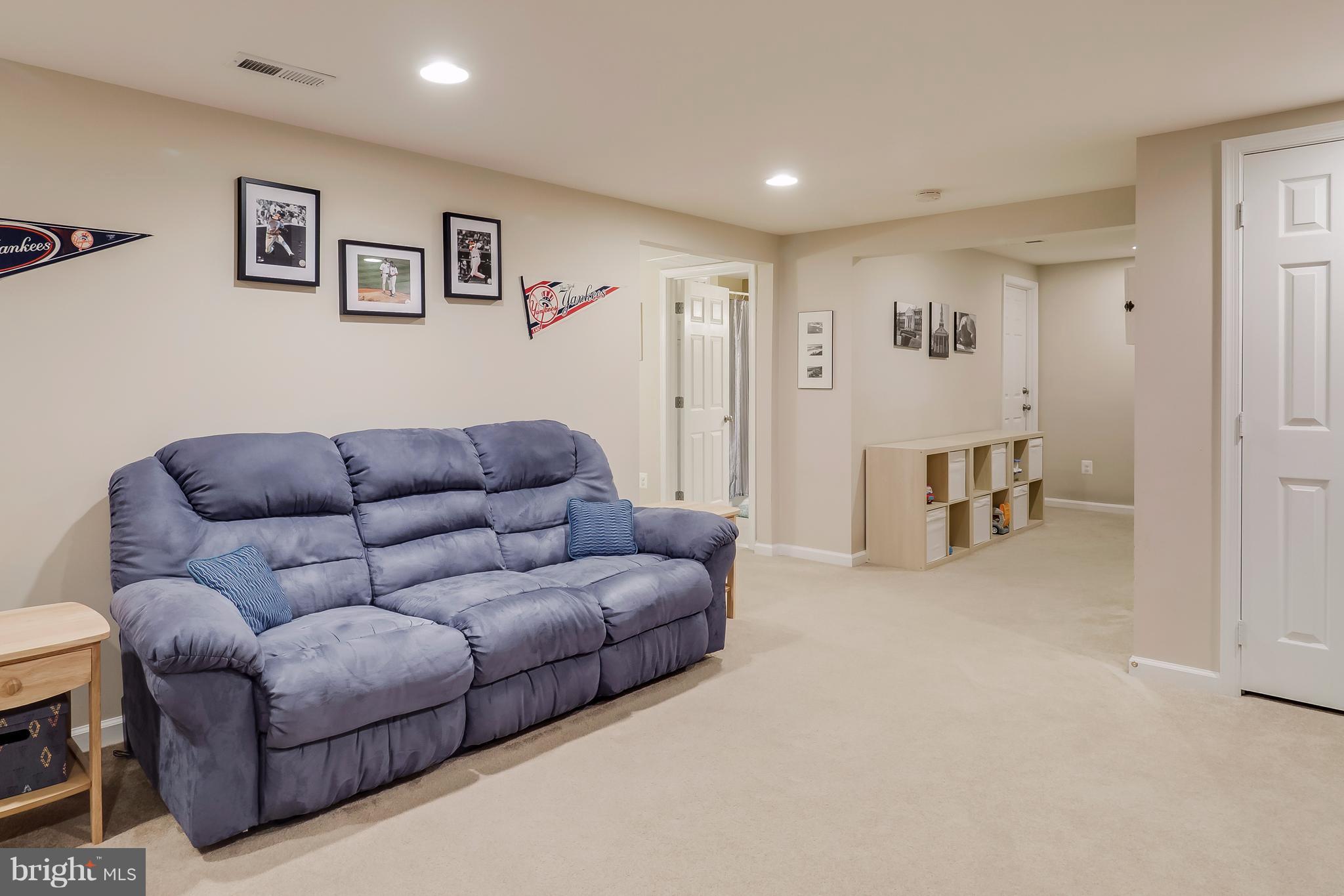 ASHBURN FARM - Residential