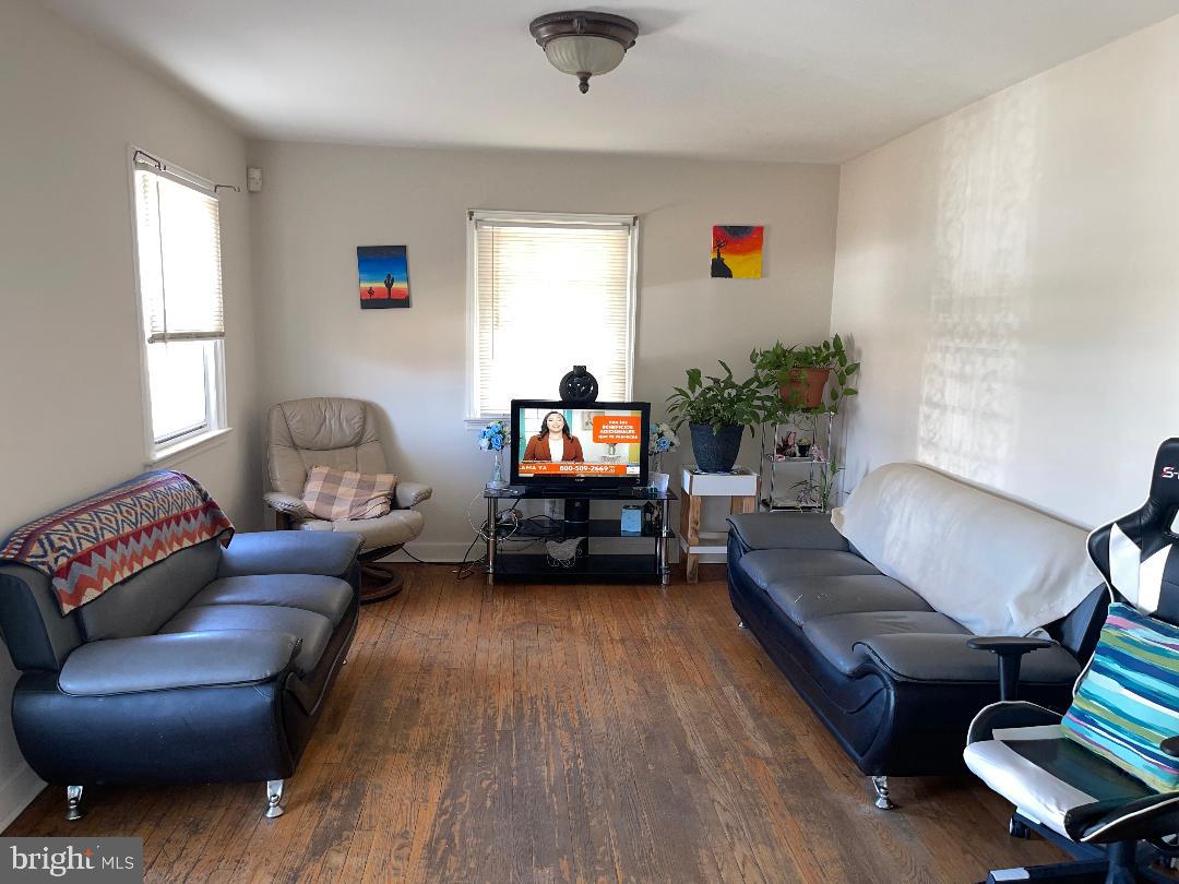 QUEENS CHAPEL MANOR - Residential