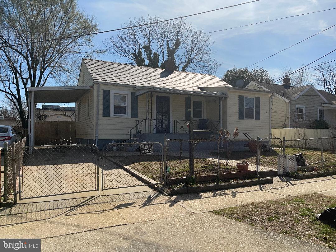 QUEENS CHAPEL MANOR - Residential