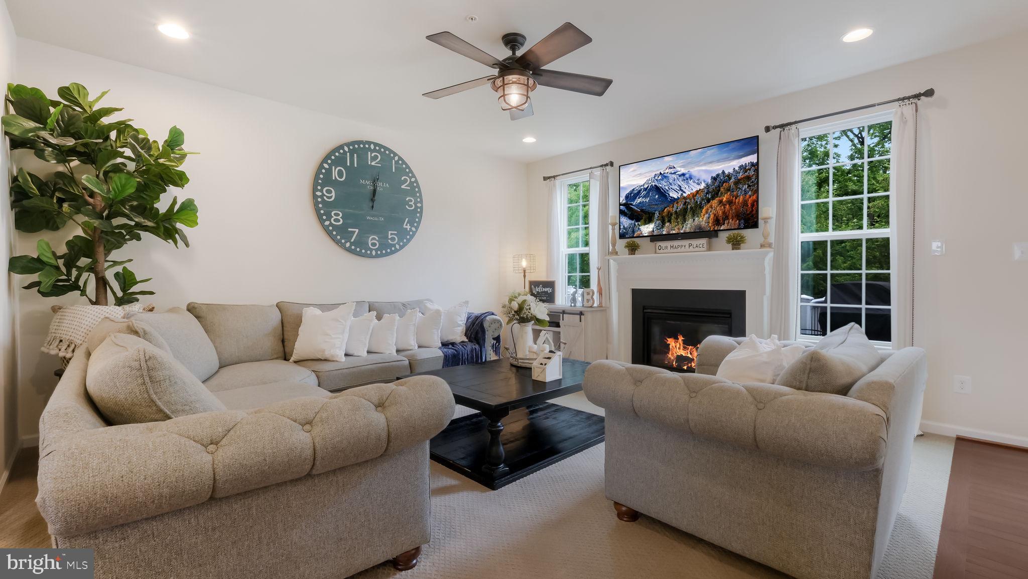 WALNUT CREEK AT MONT - Residential