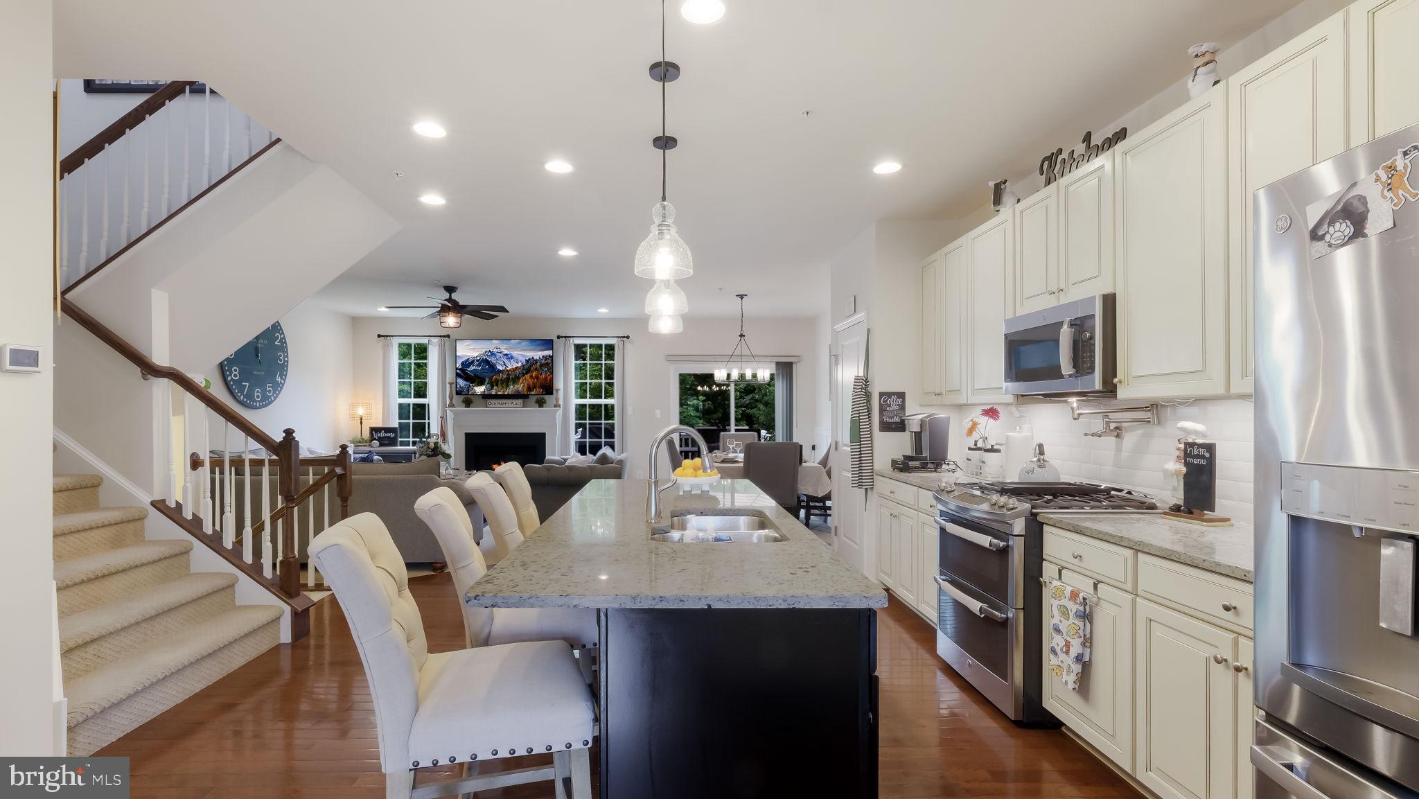 WALNUT CREEK AT MONT - Residential