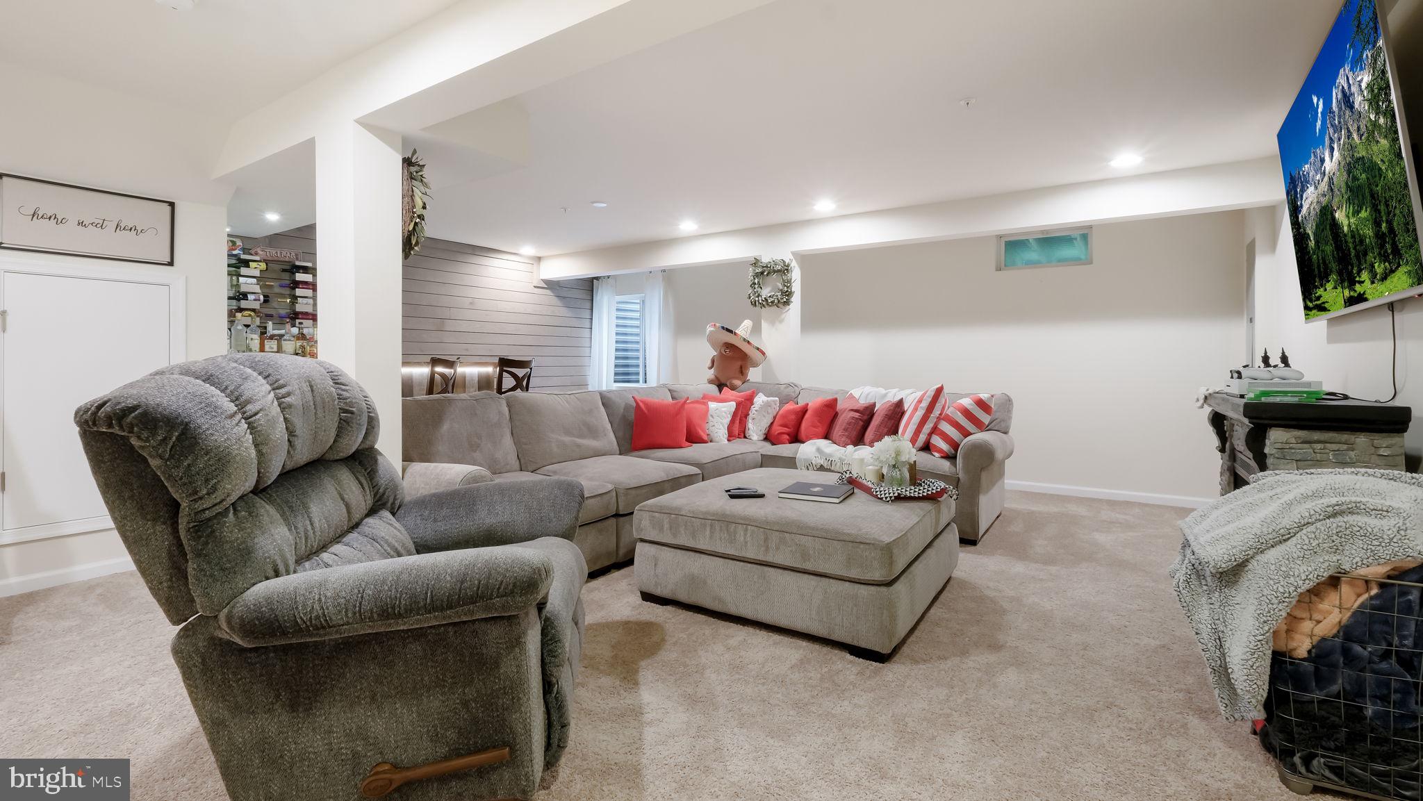 WALNUT CREEK AT MONT - Residential