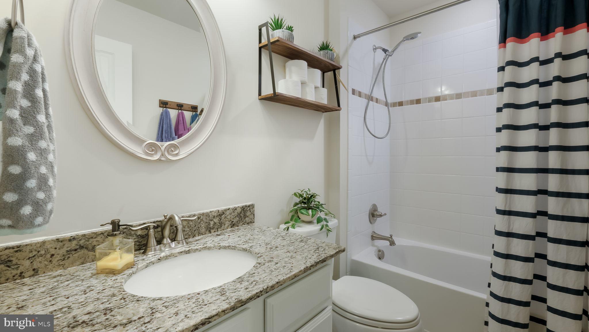 WALNUT CREEK AT MONT - Residential