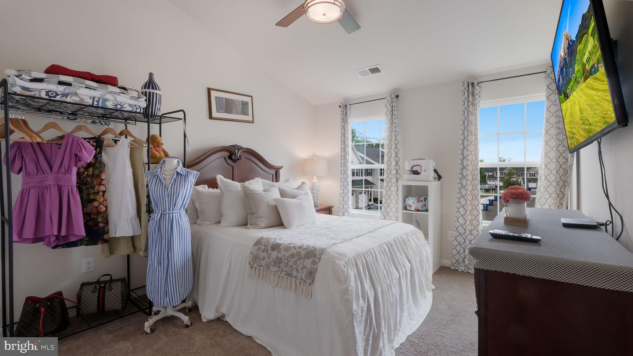 WALNUT CREEK AT MONT - Residential