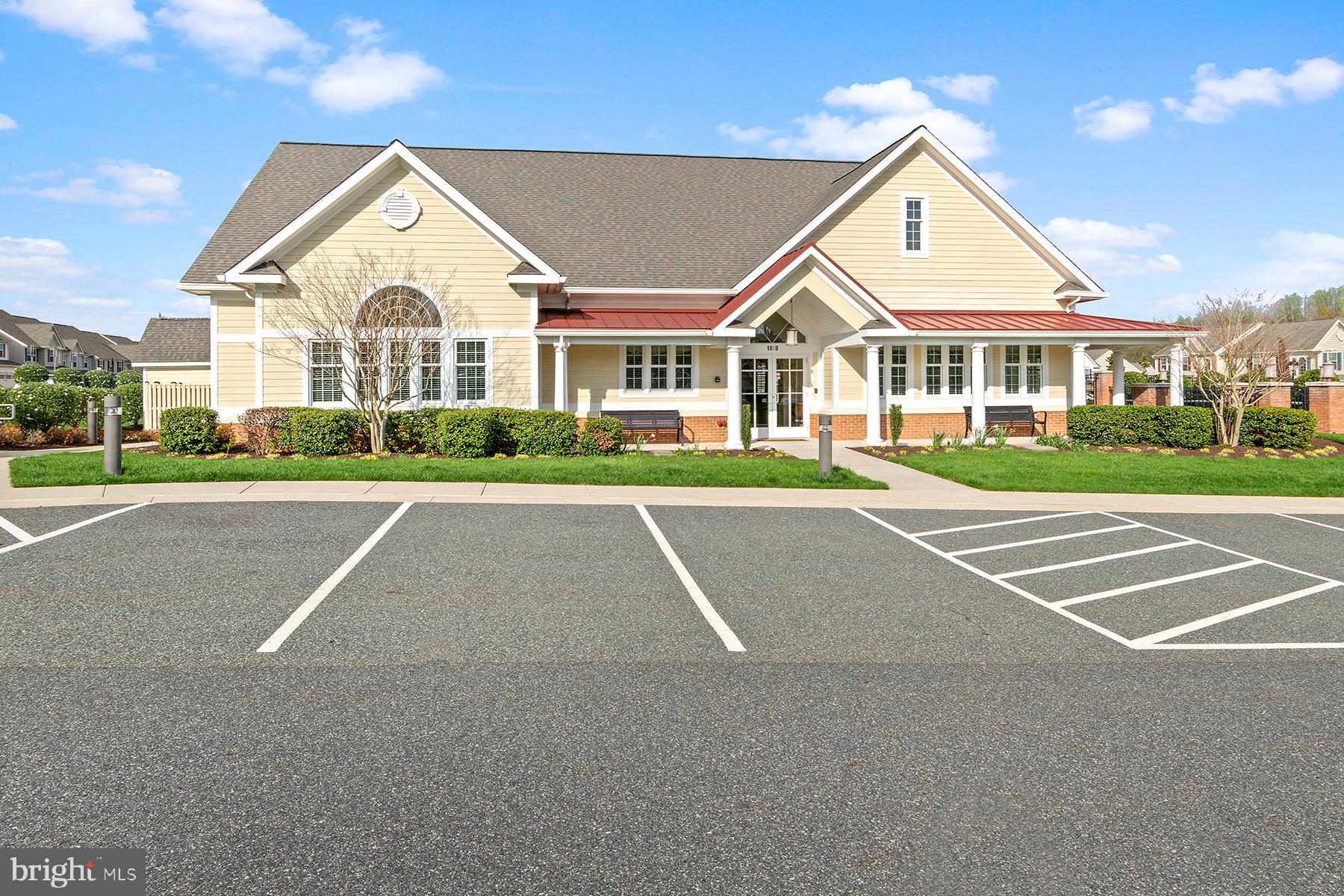 FALLSTON COMMONS - Residential