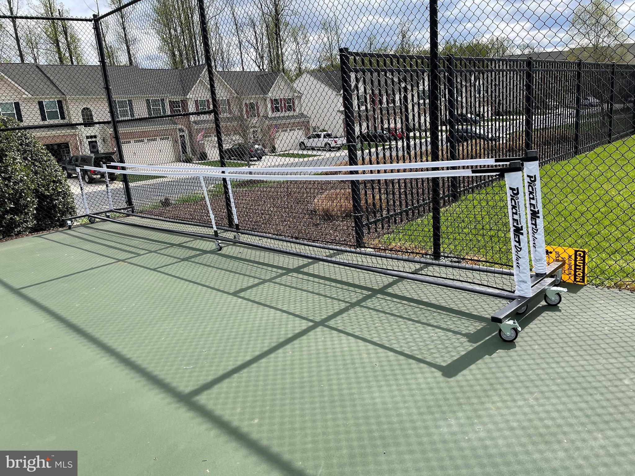 FALLSTON COMMONS - Residential