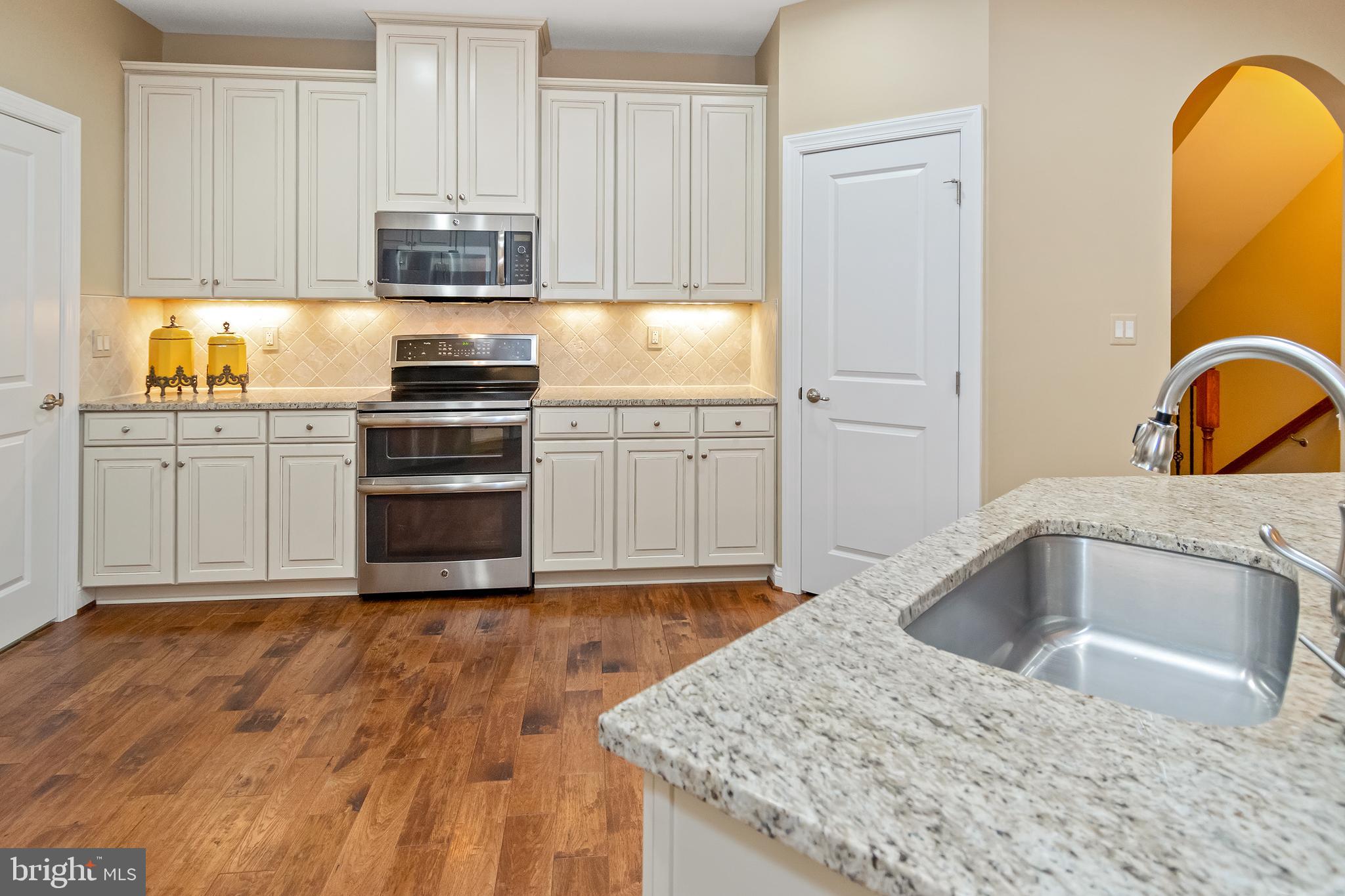 FALLSTON COMMONS - Residential