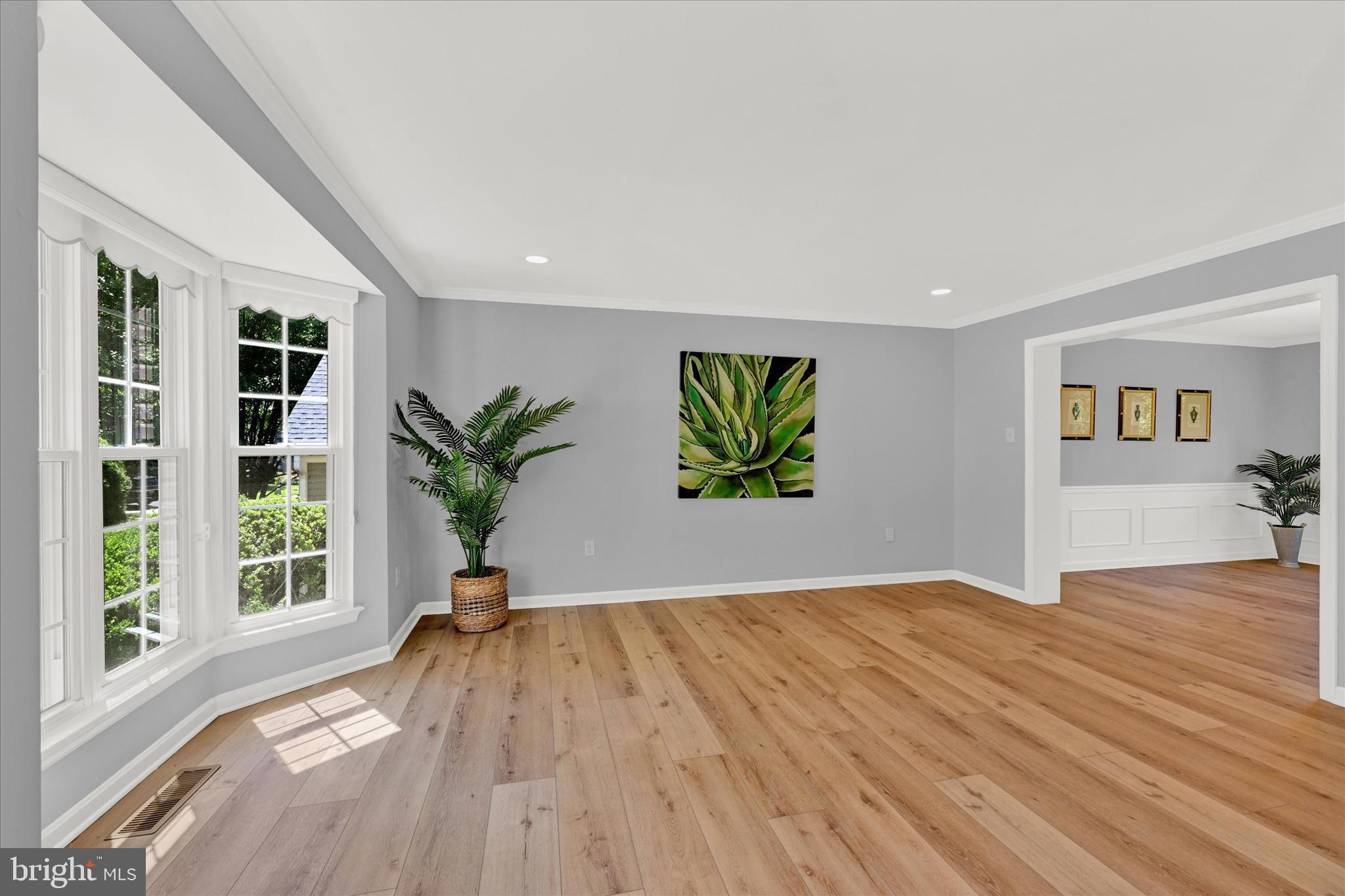 LONGMEAD - Residential