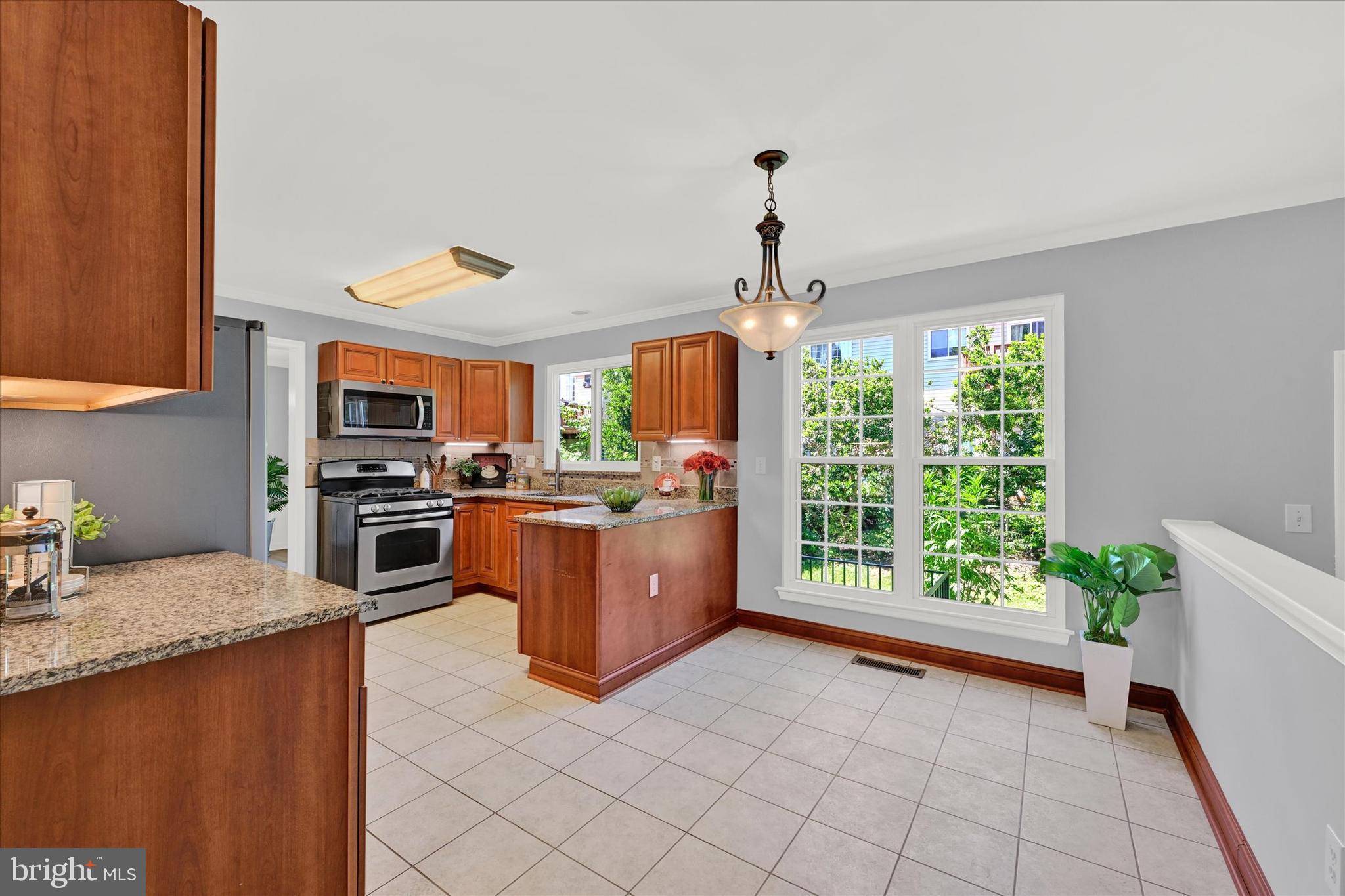 LONGMEAD - Residential