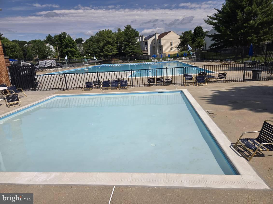 LONGMEAD - Residential