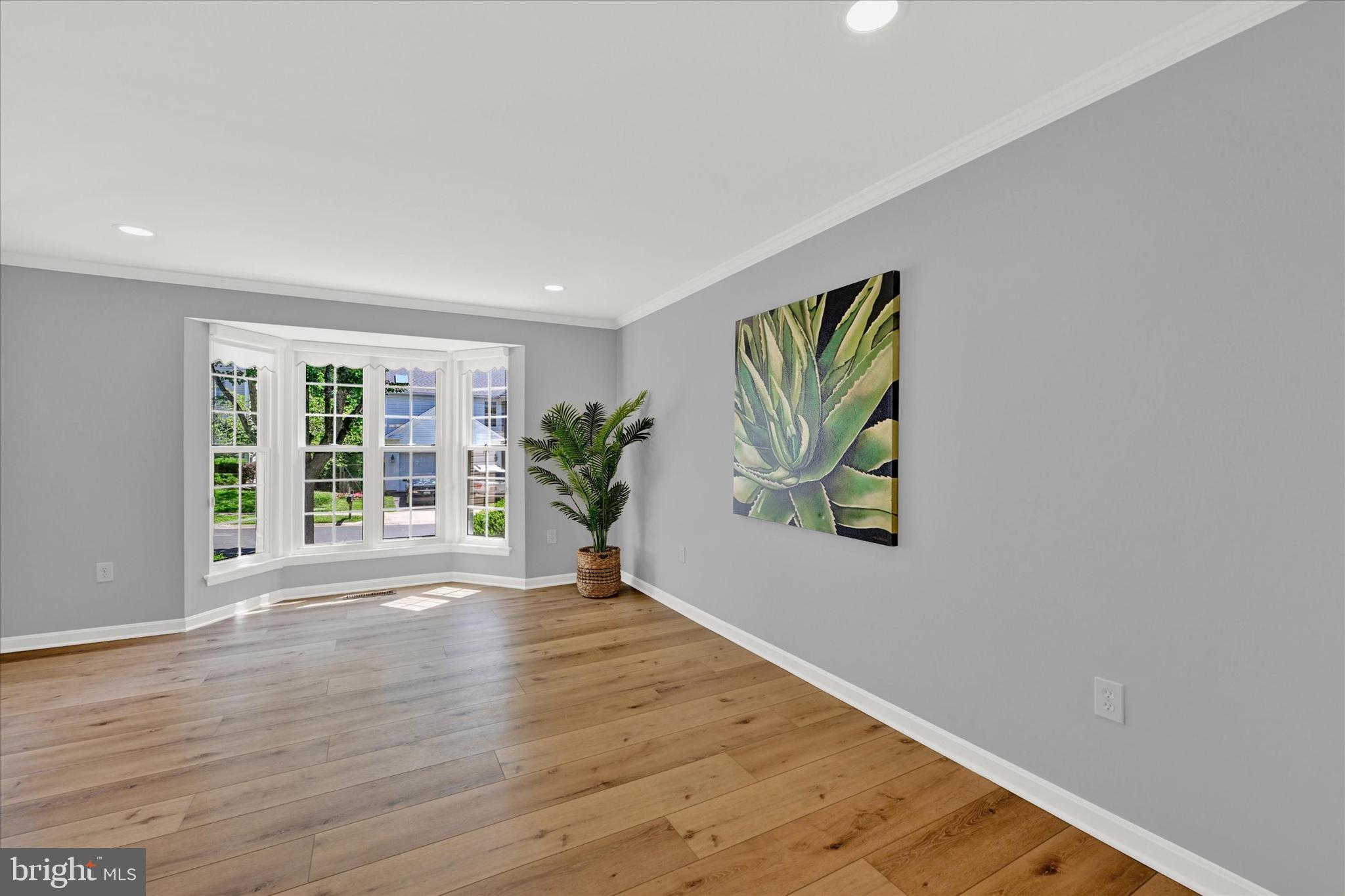 LONGMEAD - Residential