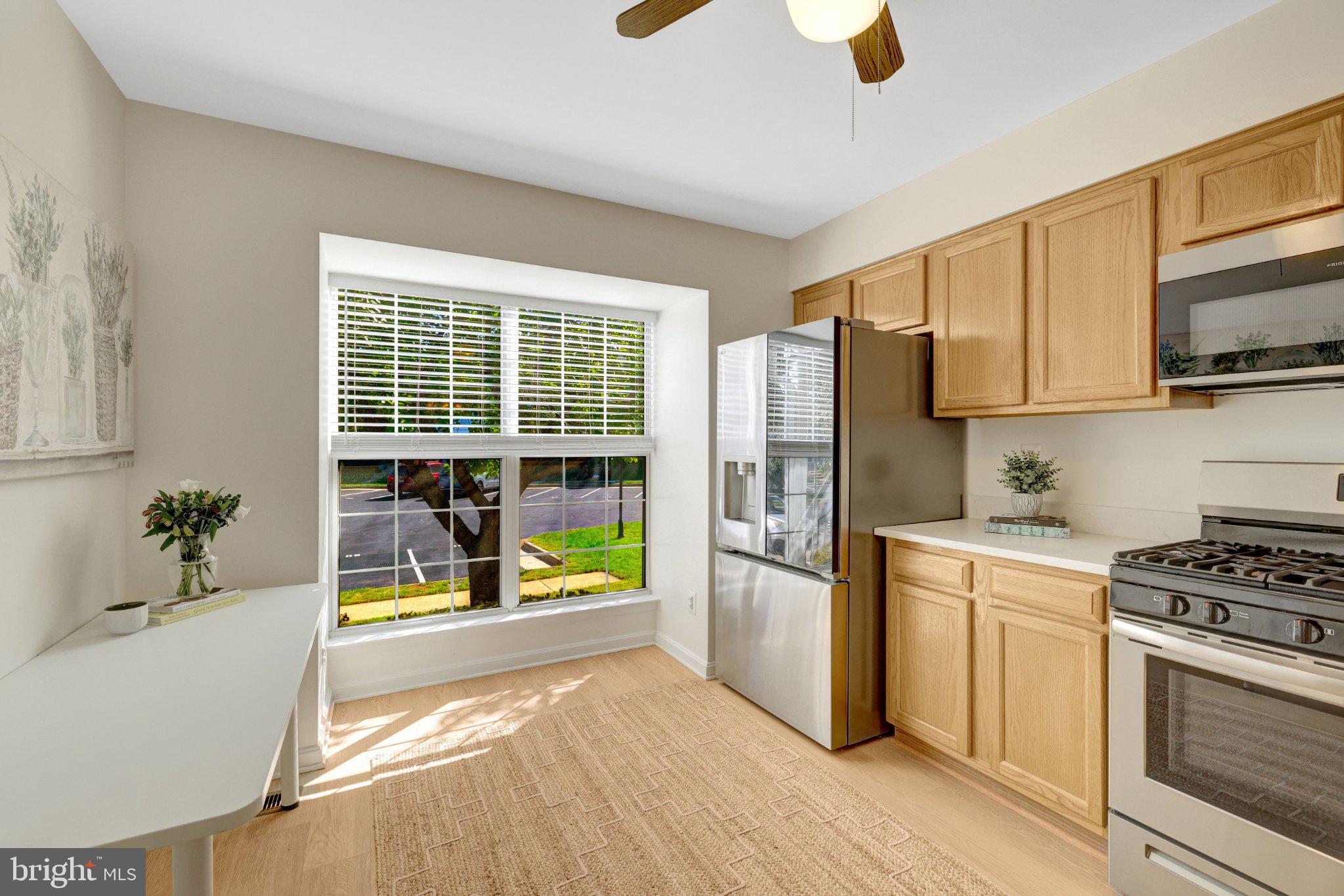 43309 PARLOR SQUARE