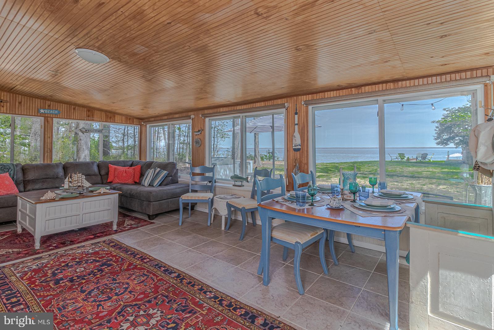 RAGGED POINT - Residential