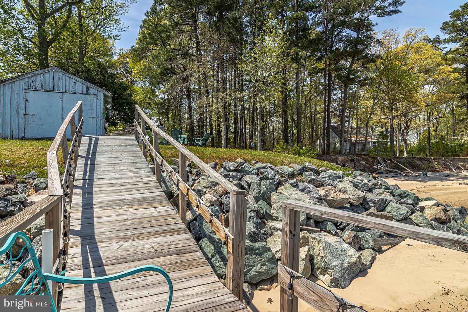 RAGGED POINT - Residential