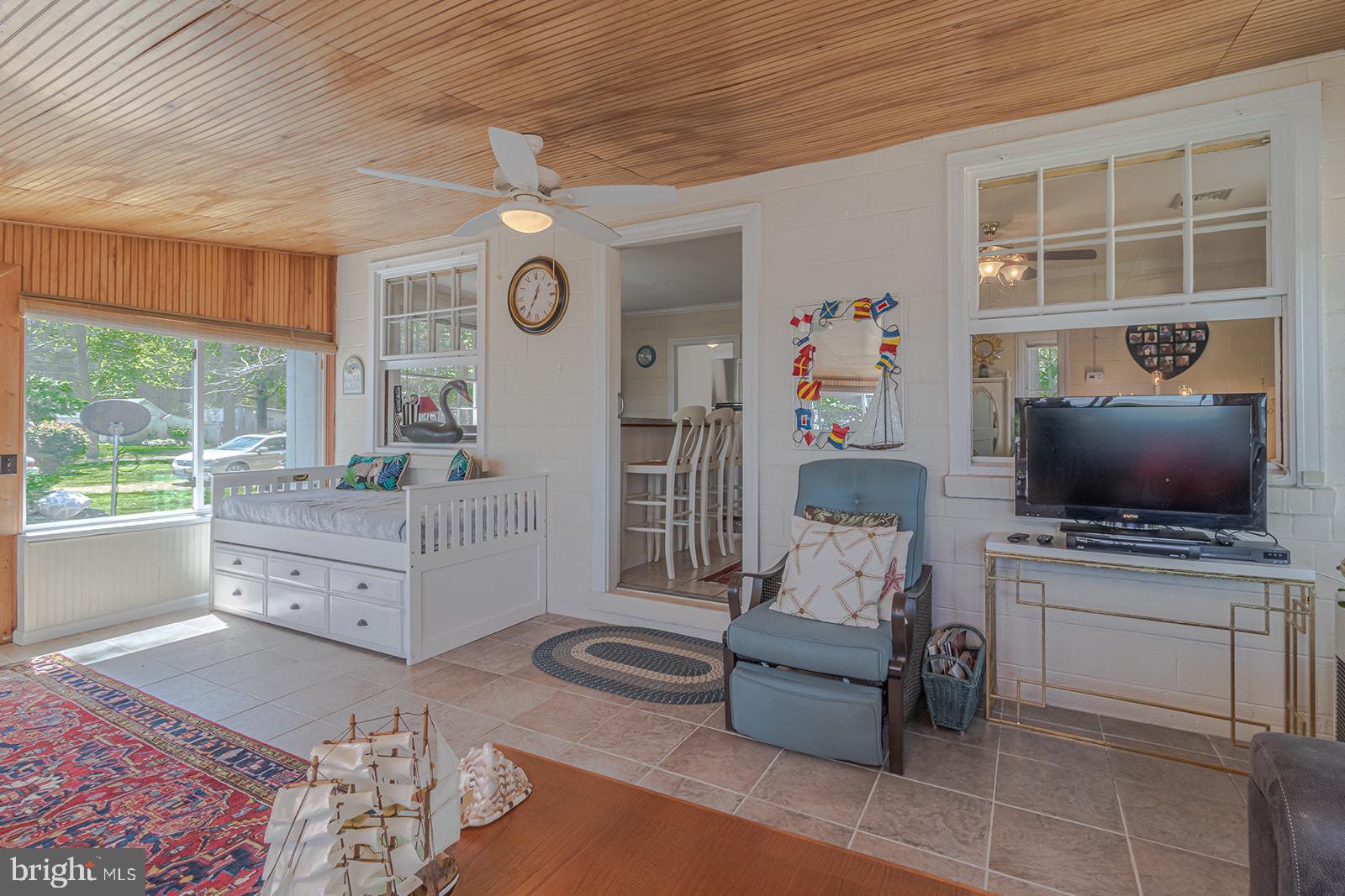 RAGGED POINT - Residential