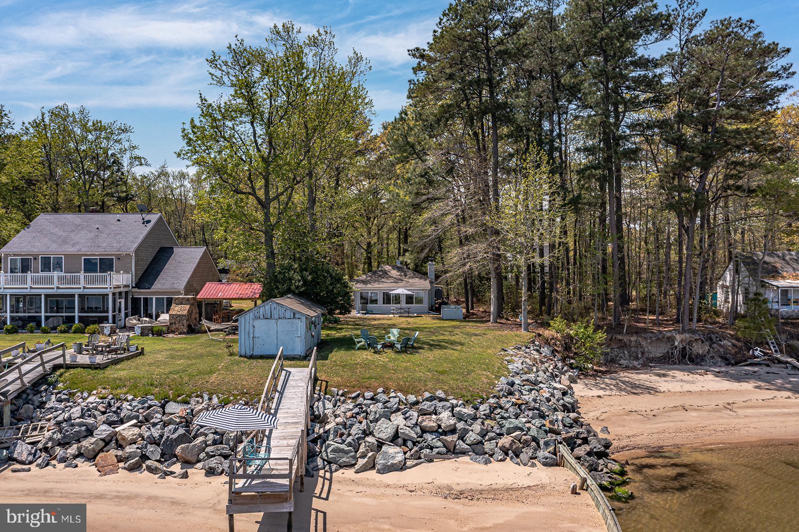 RAGGED POINT - Residential