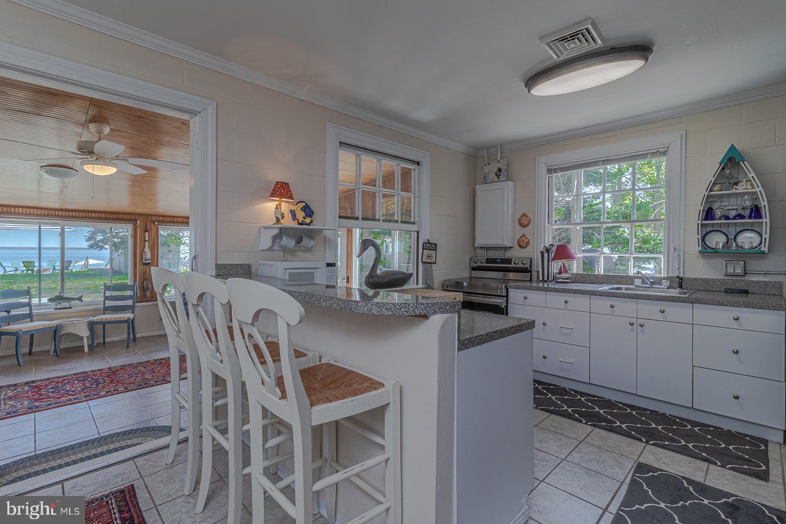 RAGGED POINT - Residential