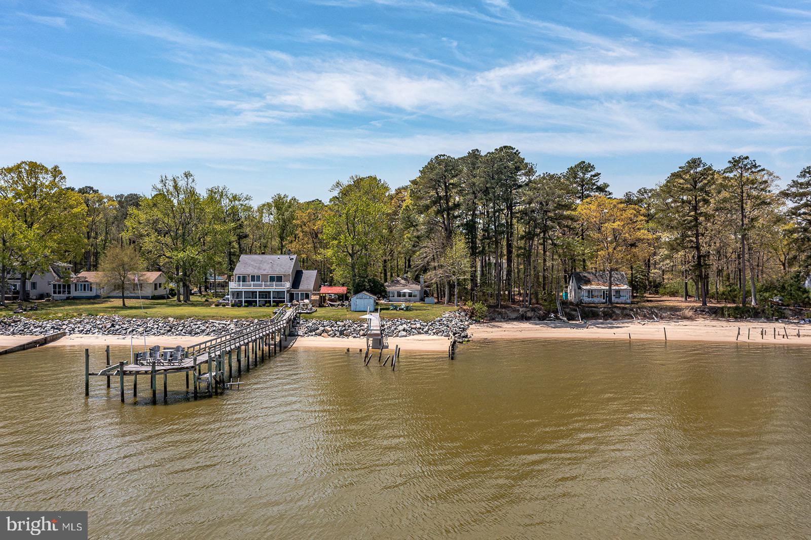 RAGGED POINT - Residential