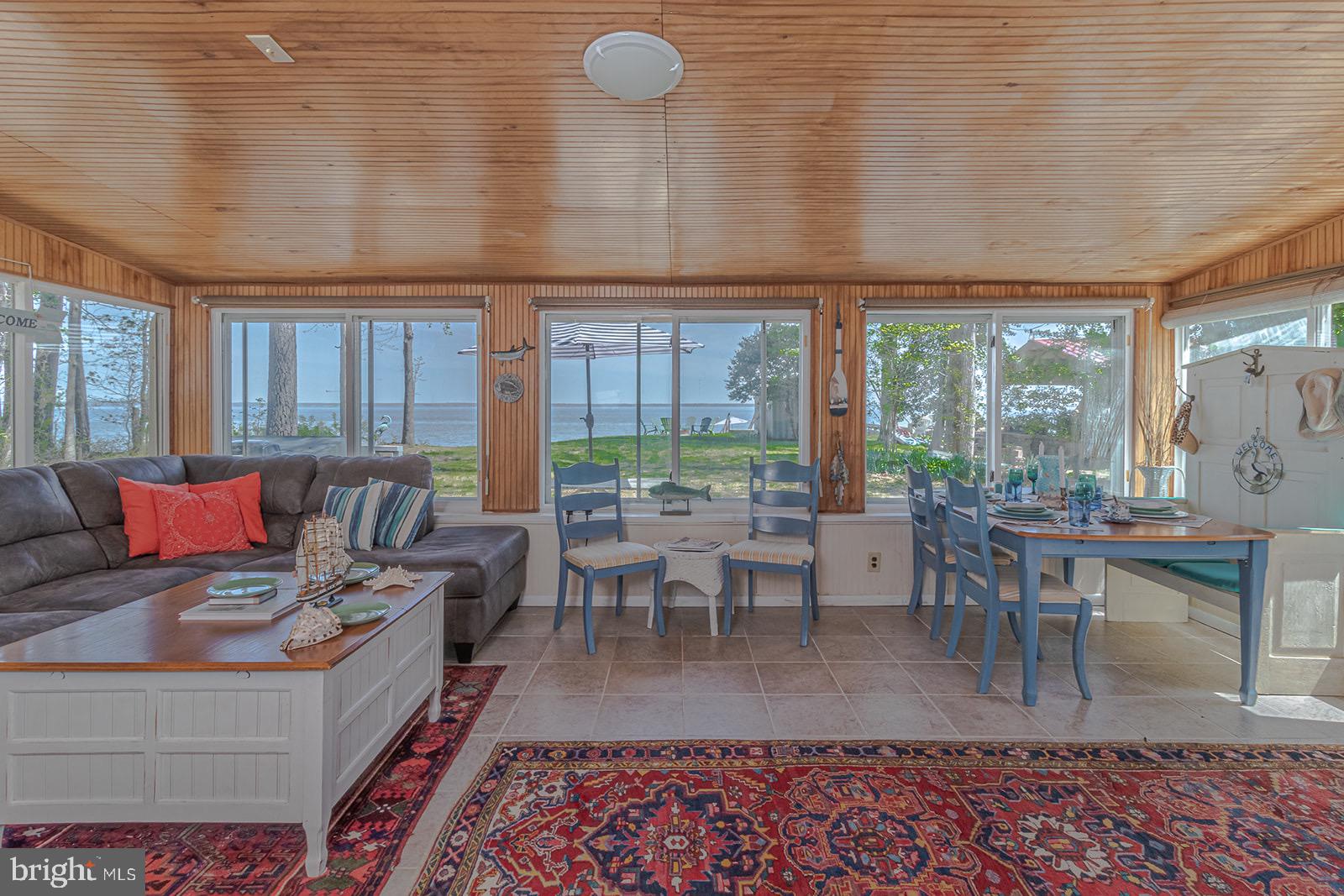 RAGGED POINT - Residential