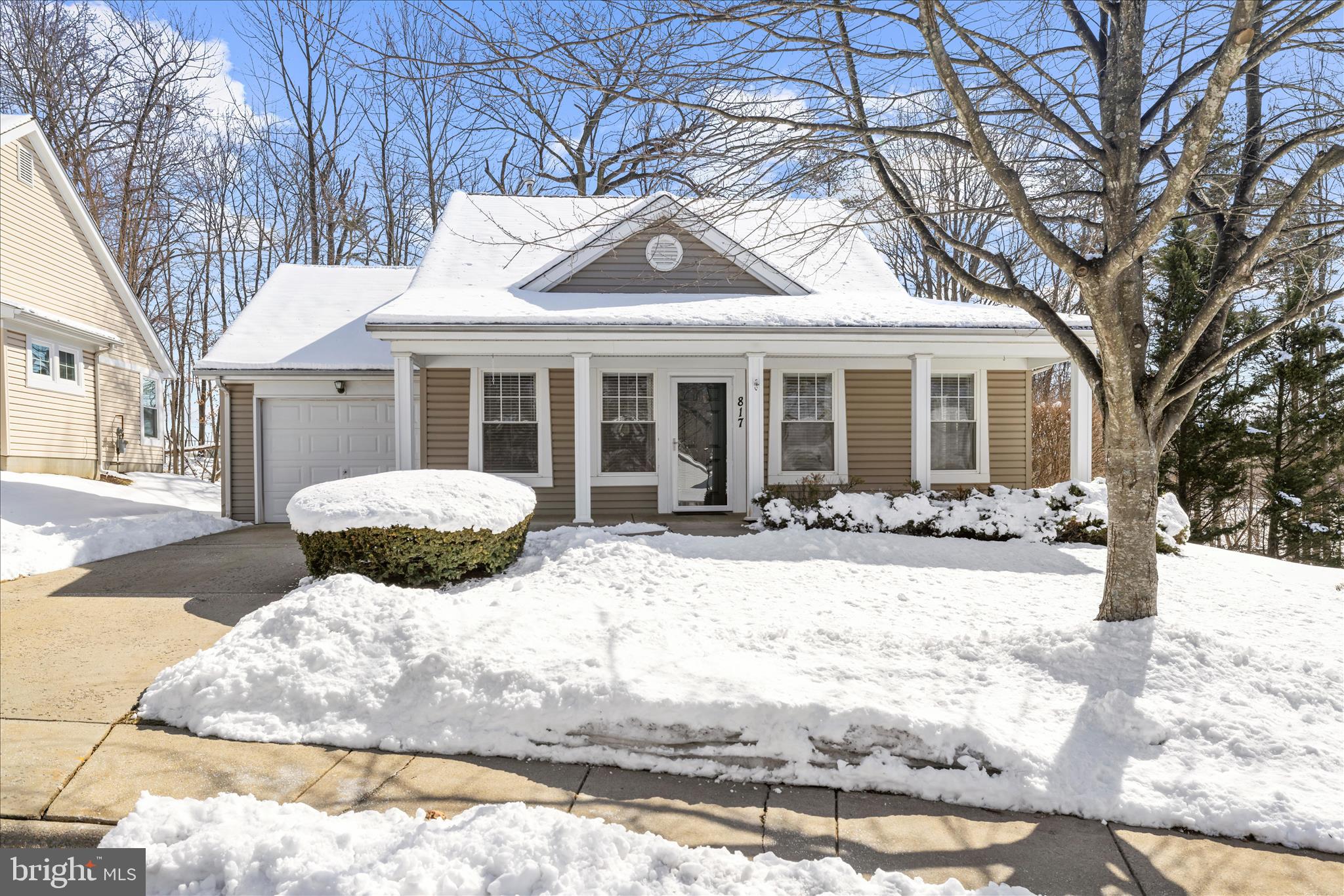 817 MERRY GO ROUND WAY