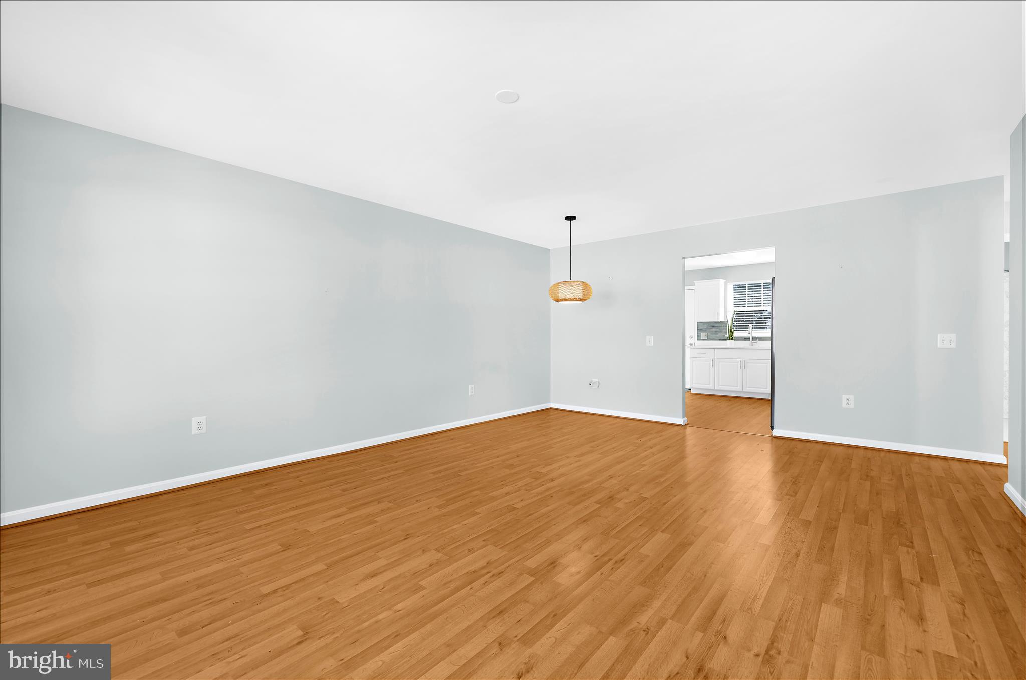 817 MERRY GO ROUND WAY