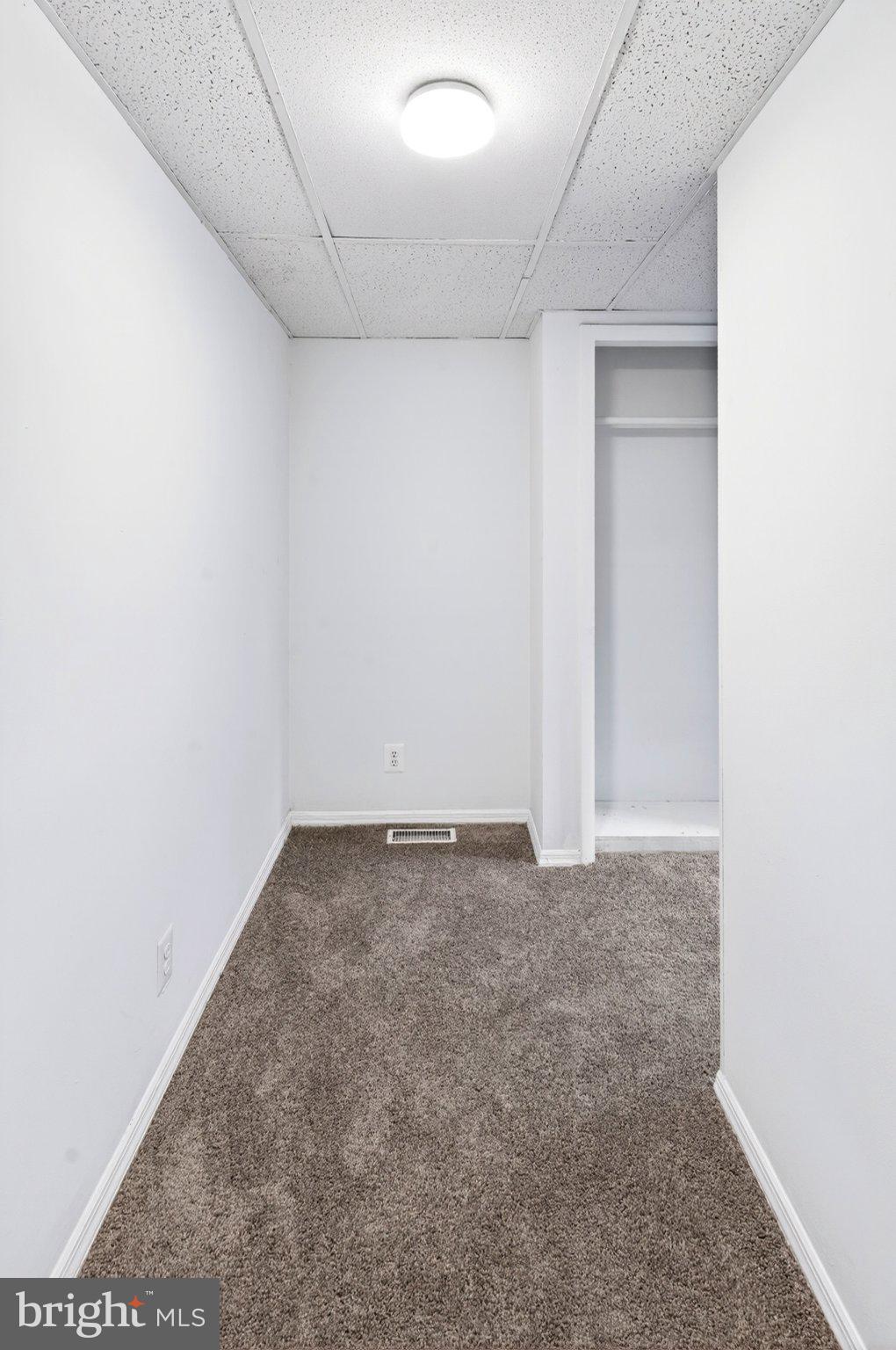 MILL HILL - Residential