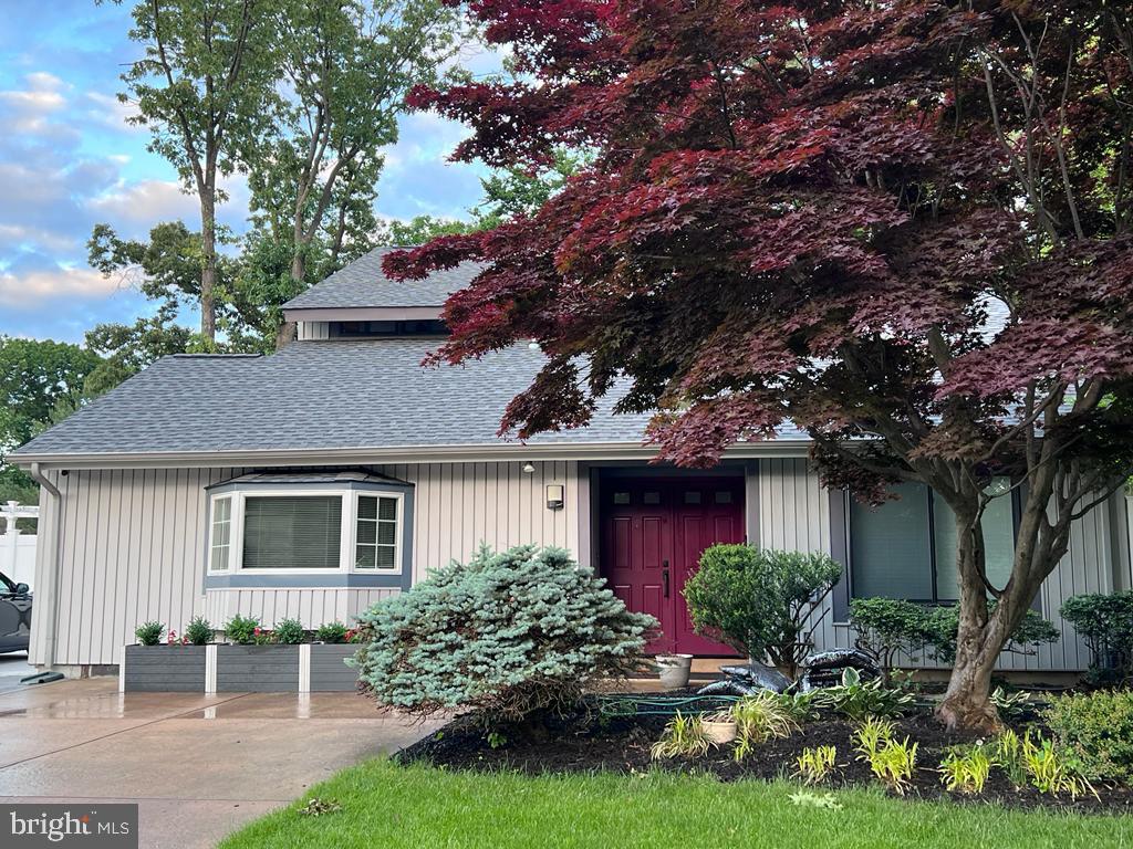 BONNIE BRAE - Residential Lease