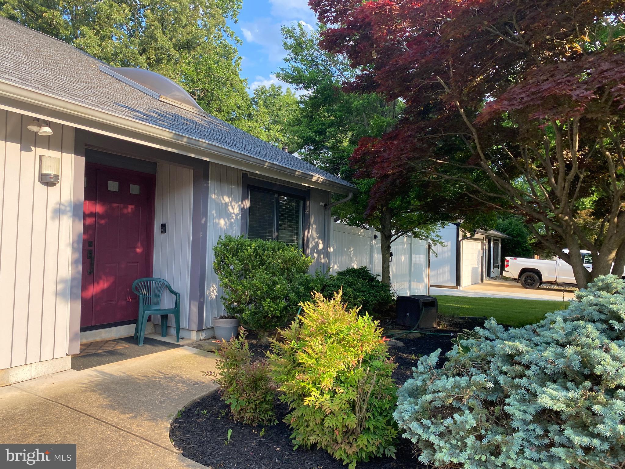 BONNIE BRAE - Residential Lease