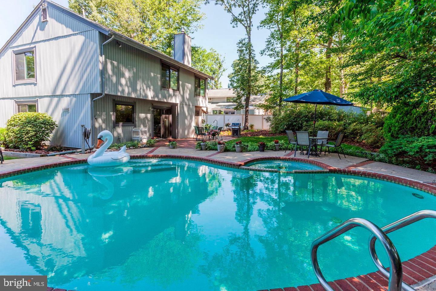 BONNIE BRAE - Residential Lease