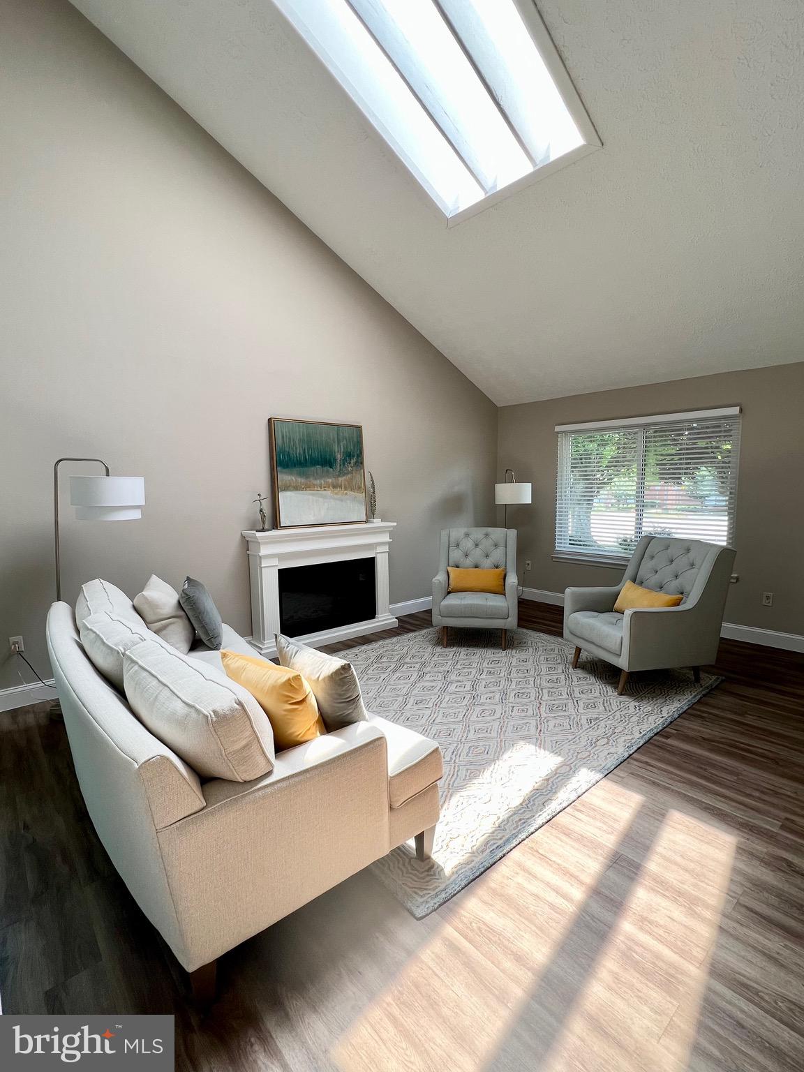 BONNIE BRAE - Residential Lease