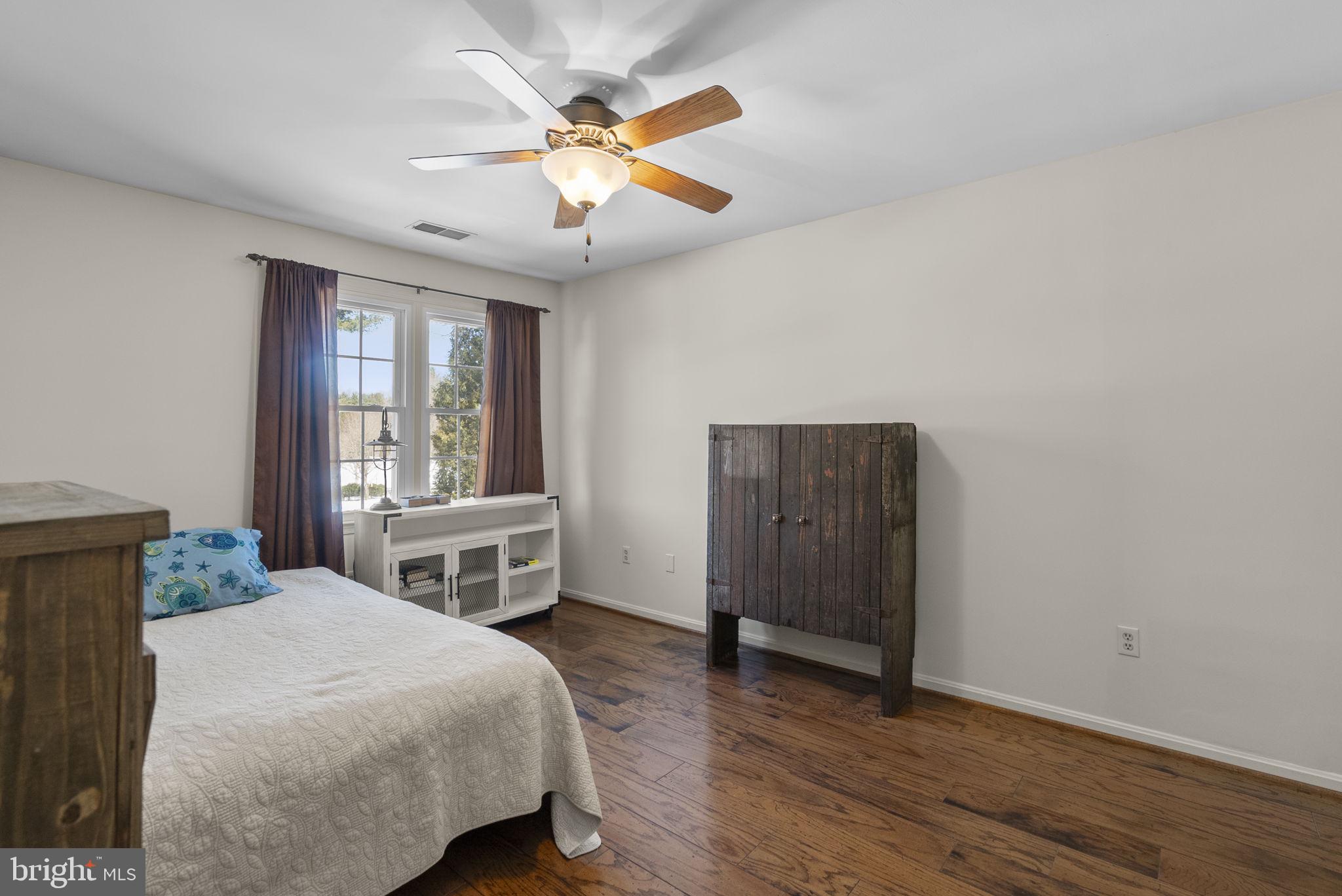 ANCIENT OAK - Residential