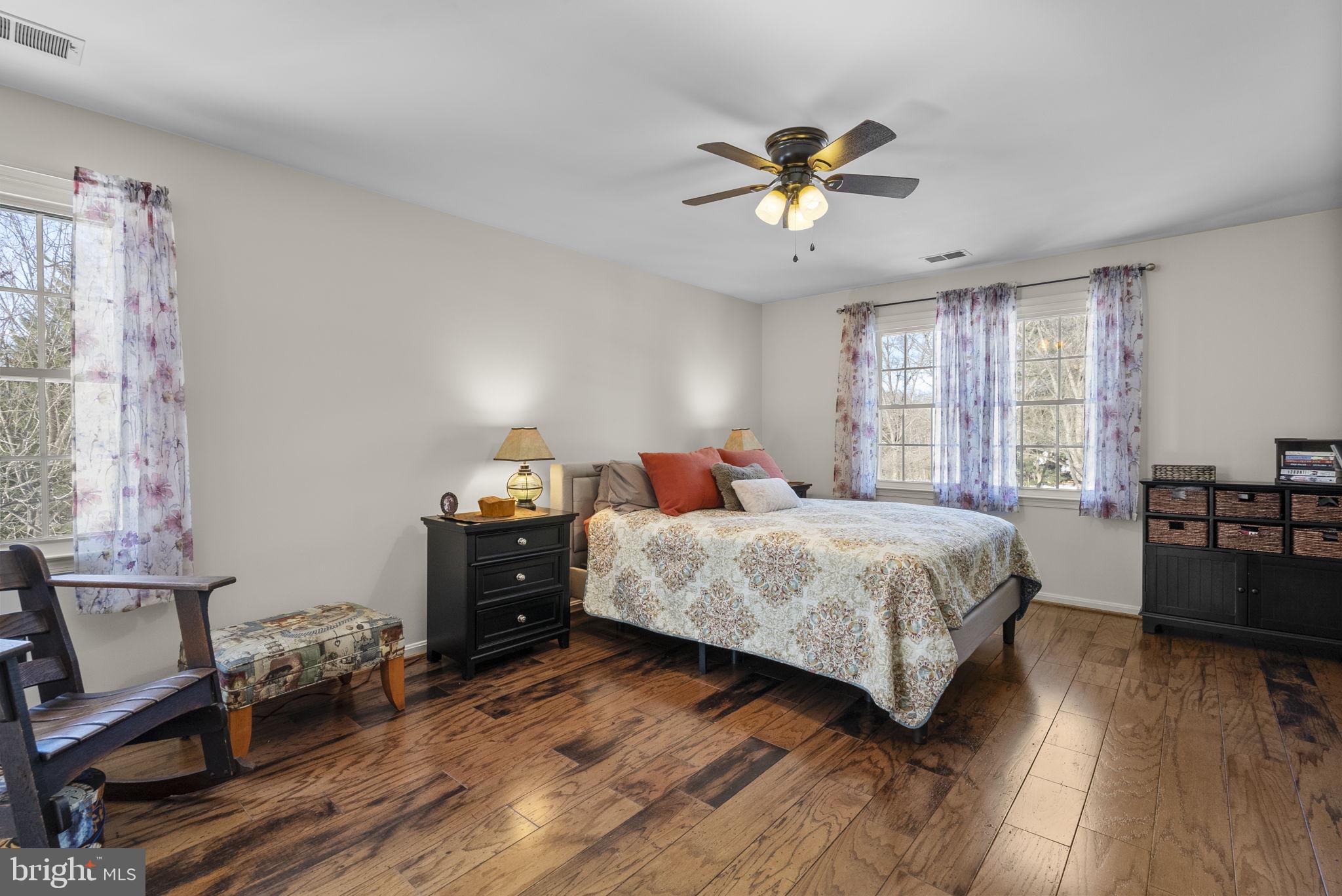 ANCIENT OAK - Residential