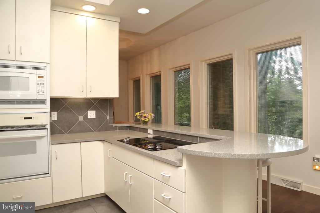 MANOR TWP - Residential