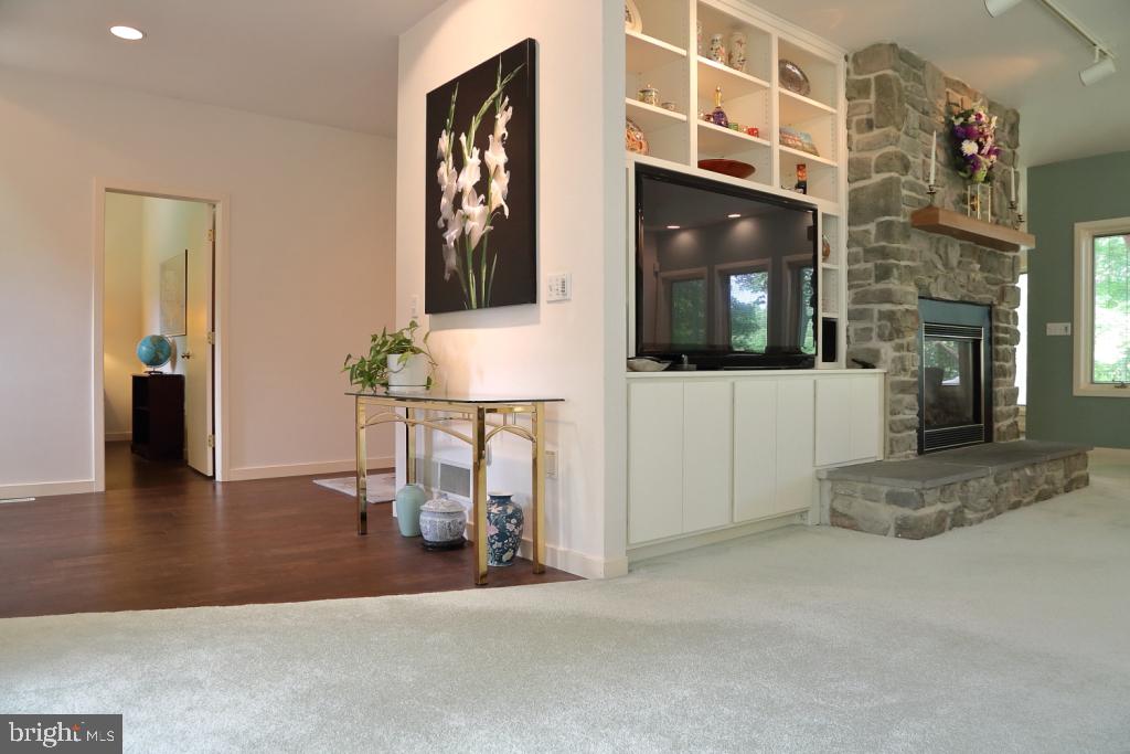 MANOR TWP - Residential