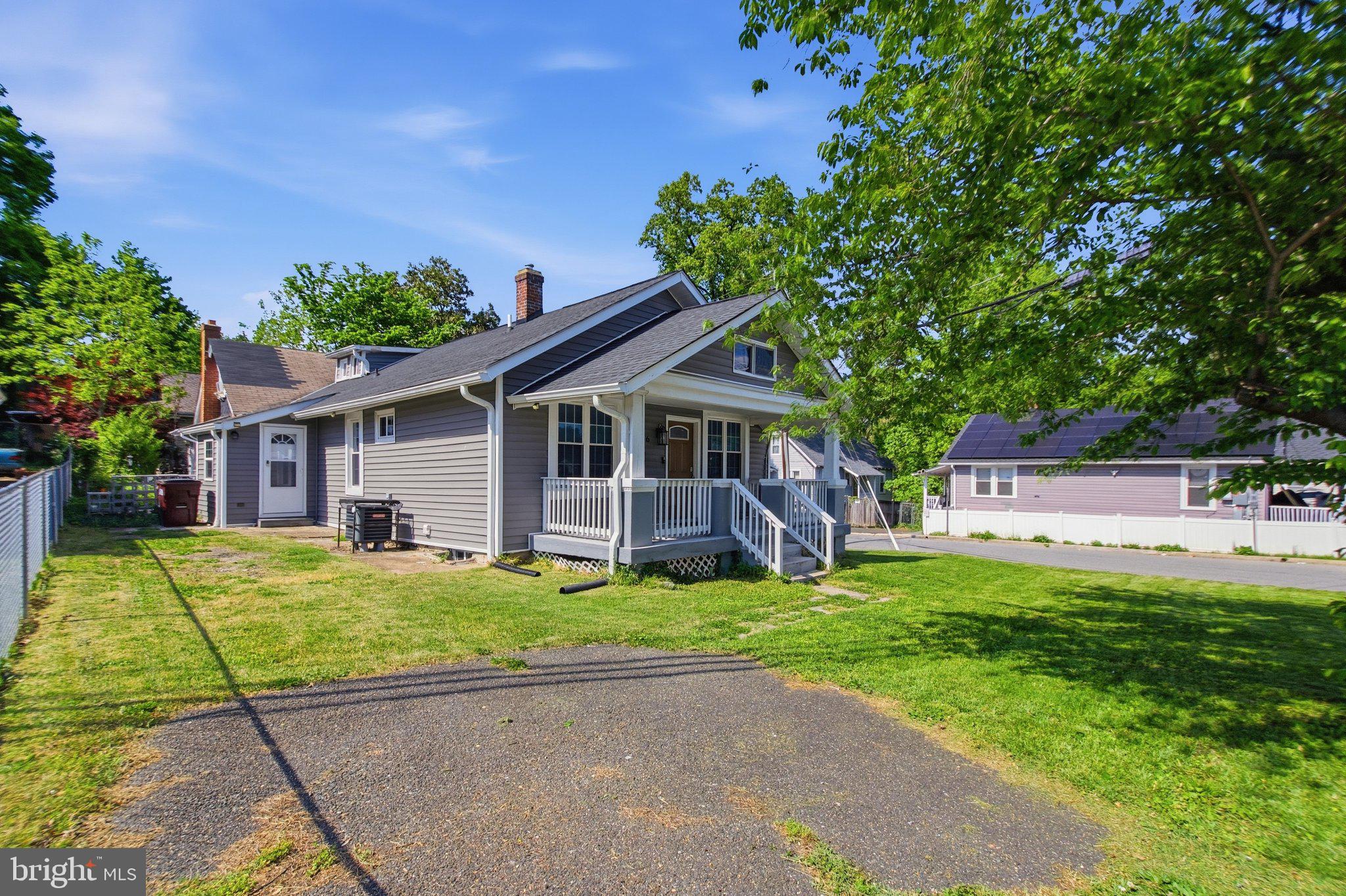 CAPITOL HEIGHTS - Residential