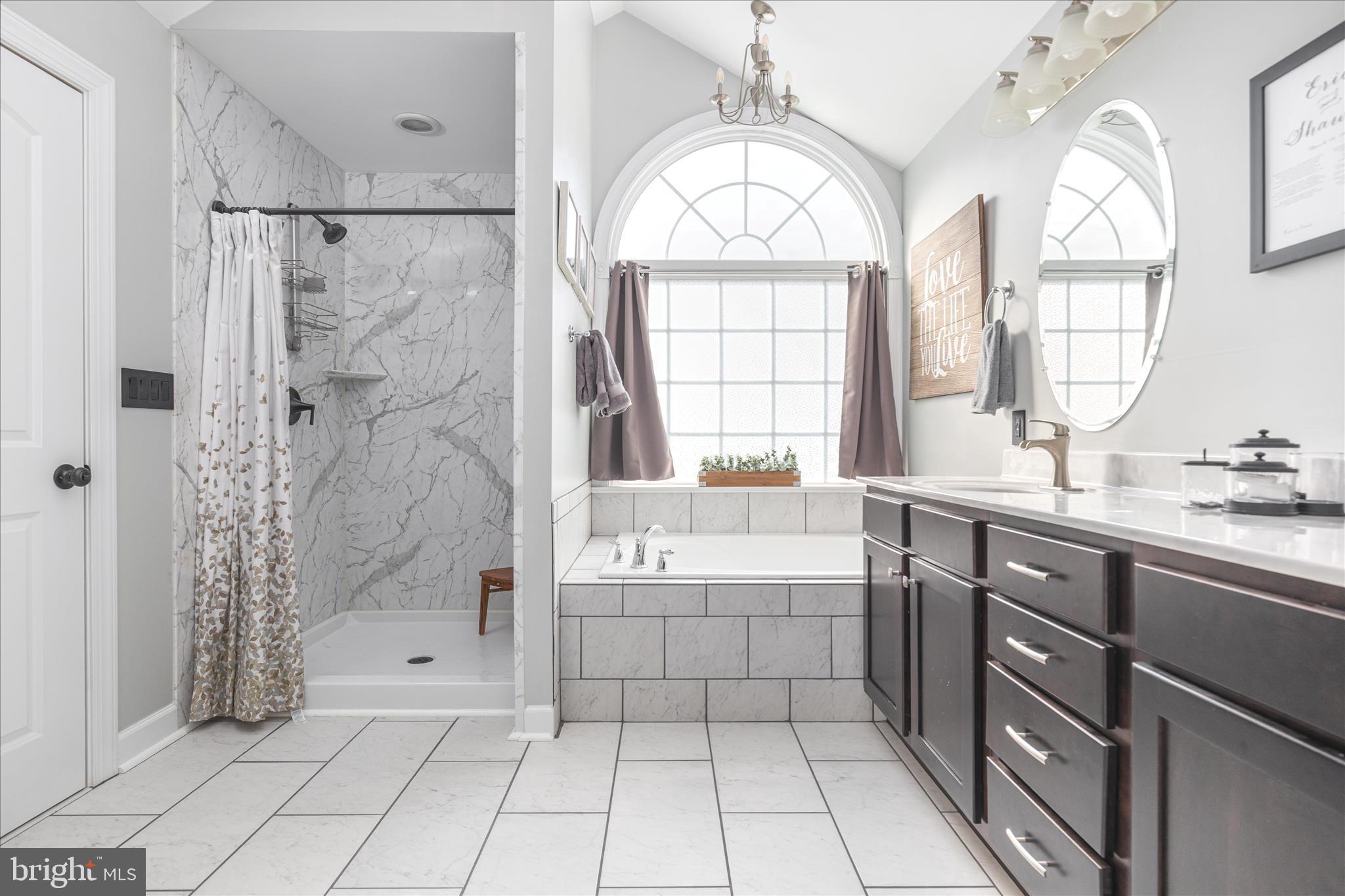 LAKE HOLIDAY ESTATES - Residential