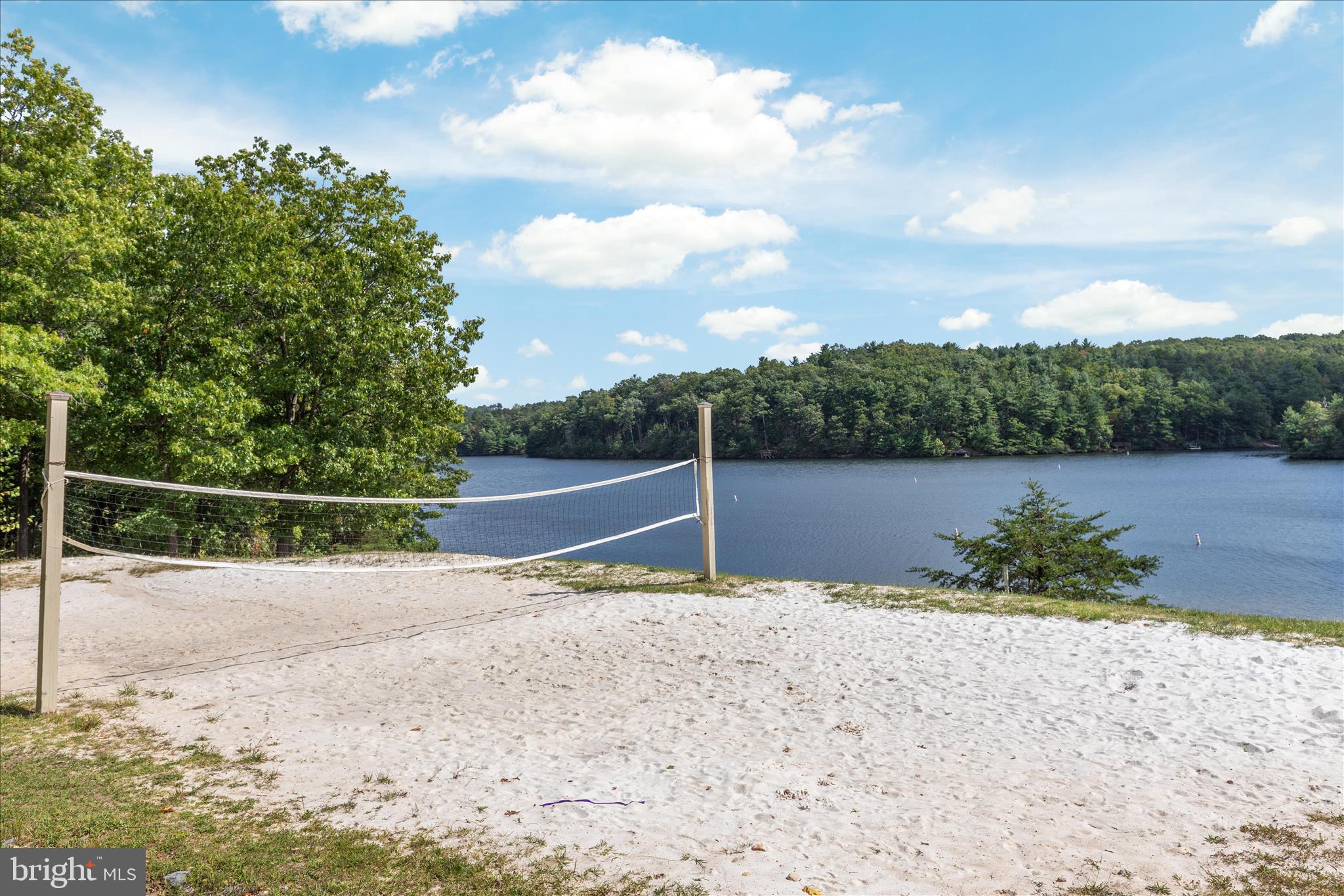 LAKE HOLIDAY ESTATES - Residential