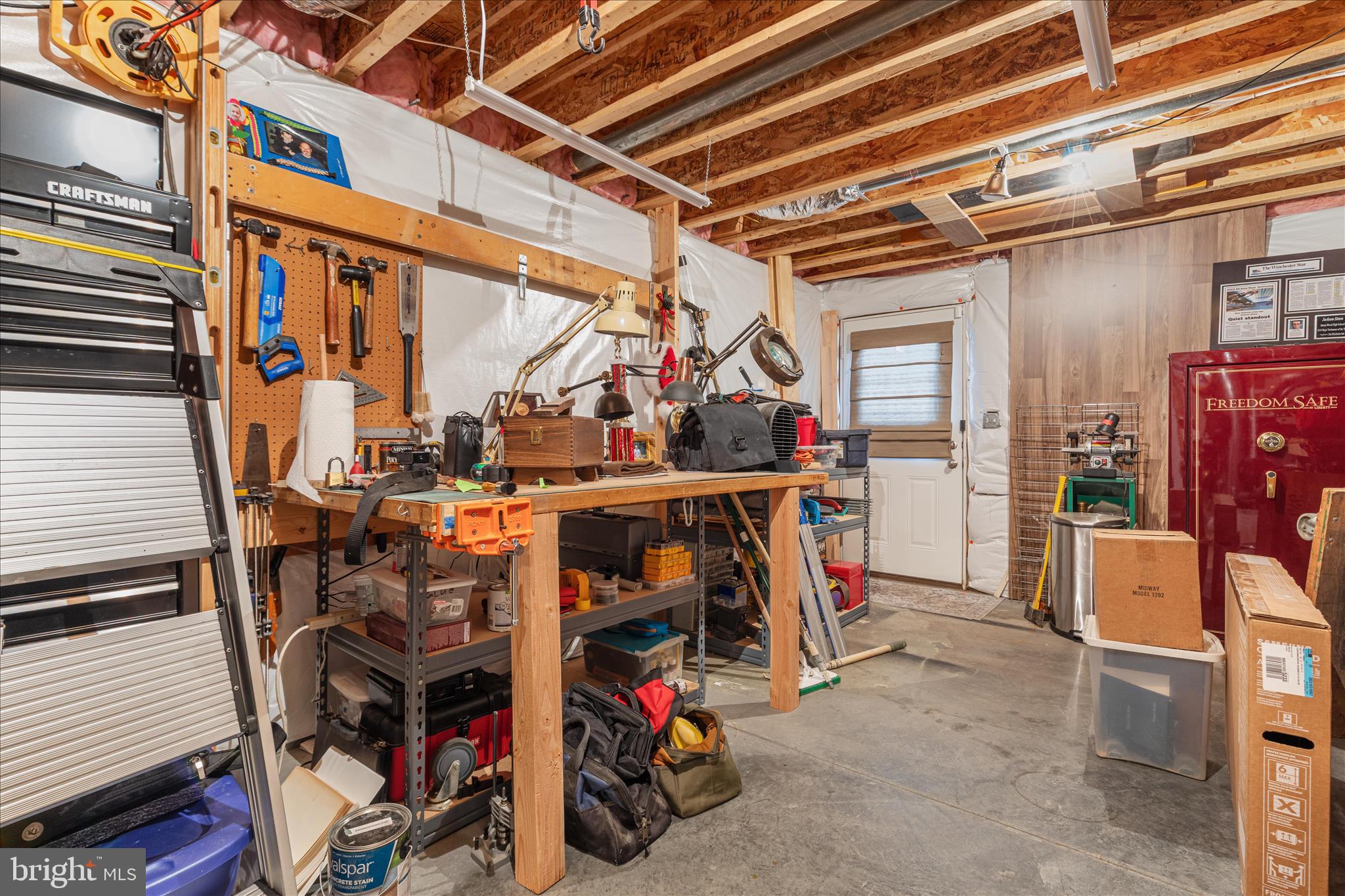 LAKE HOLIDAY ESTATES - Residential