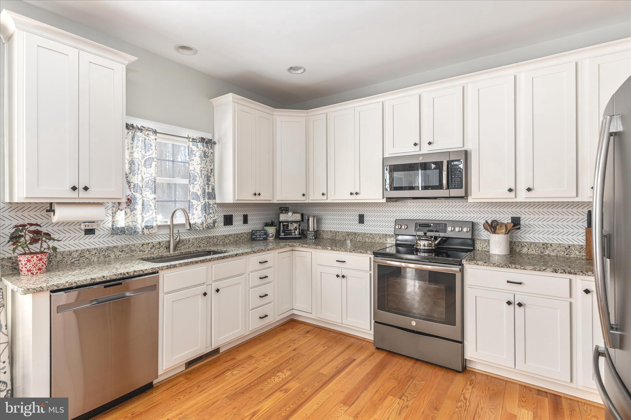 LAKE HOLIDAY ESTATES - Residential