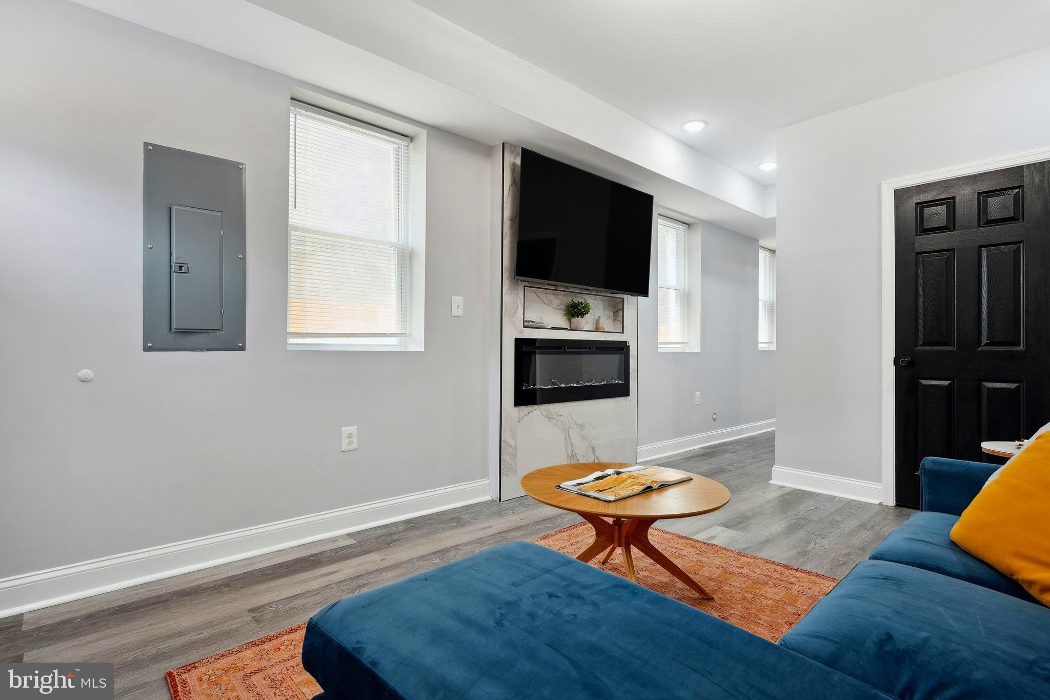 BIDDLE STREET - Residential