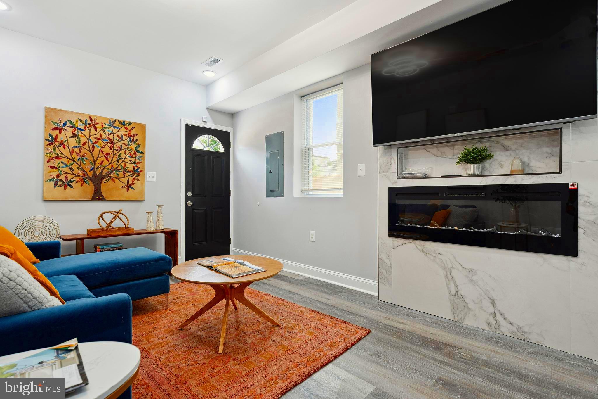 BIDDLE STREET - Residential